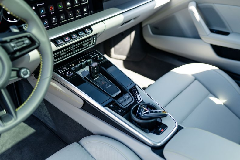 2023 Porsche 911 Turbo S, 8/13