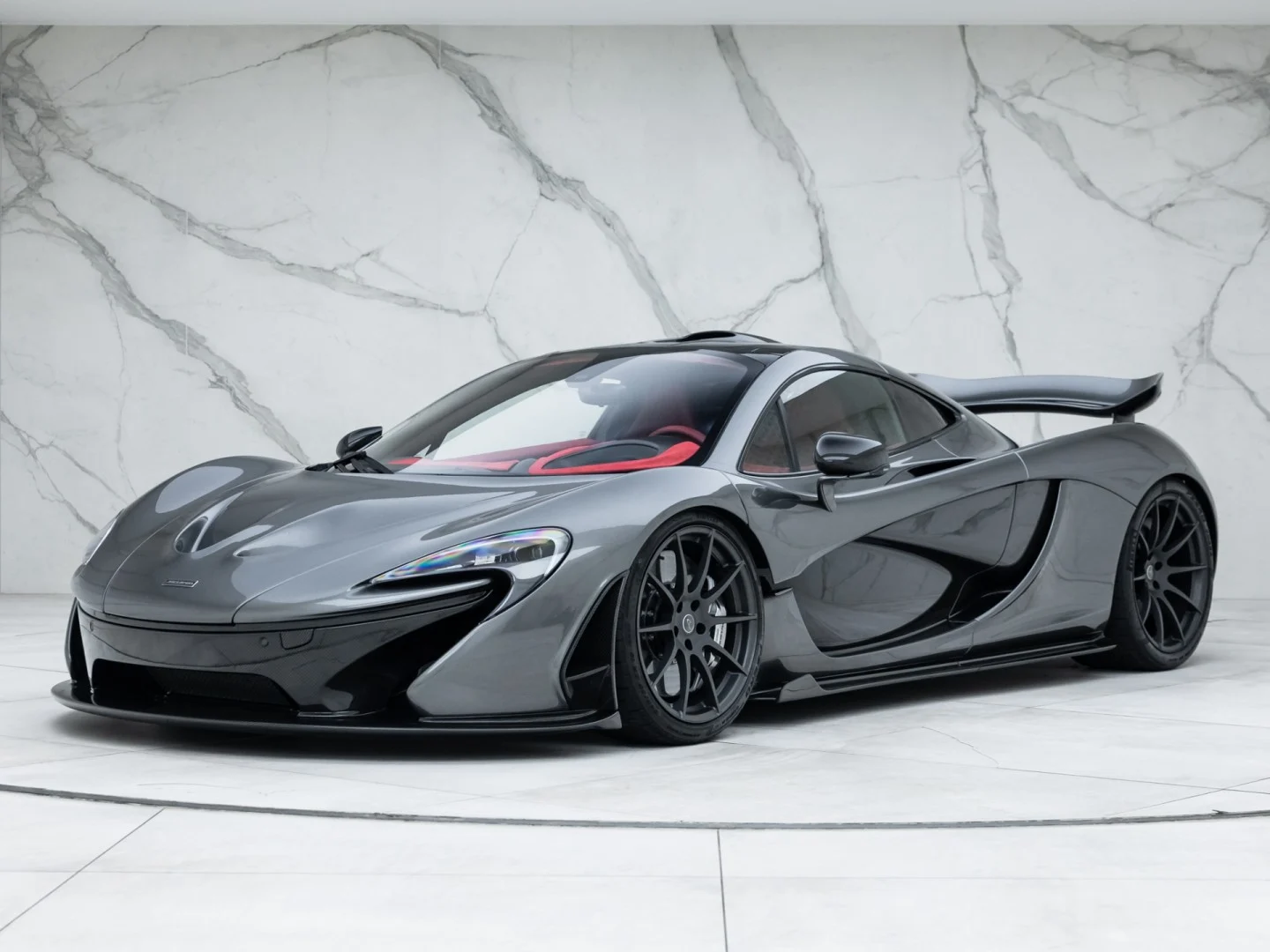 2015 McLaren P1