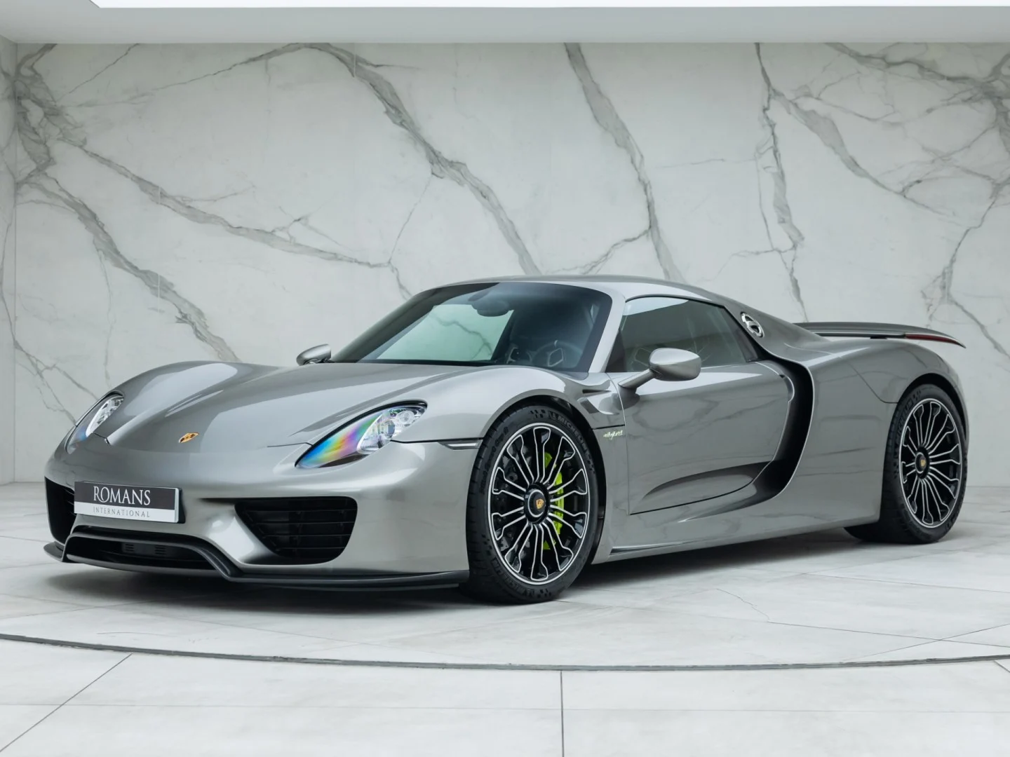 2015 Porsche 918 Spyder, 2/20