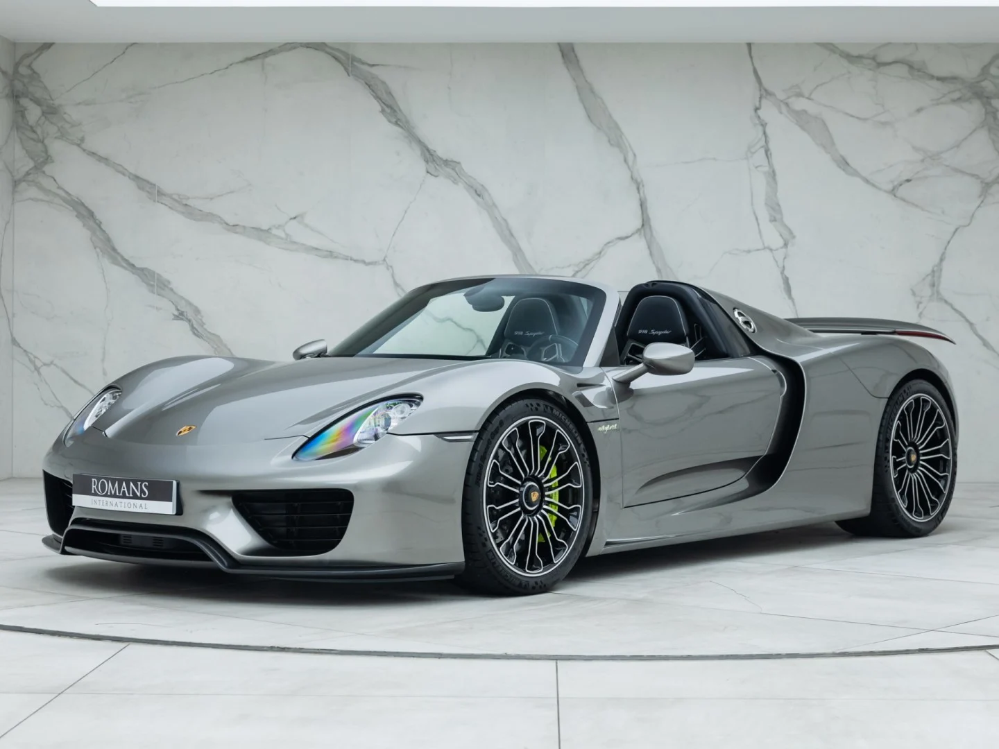 2015 Porsche 918 Spyder, 3/20