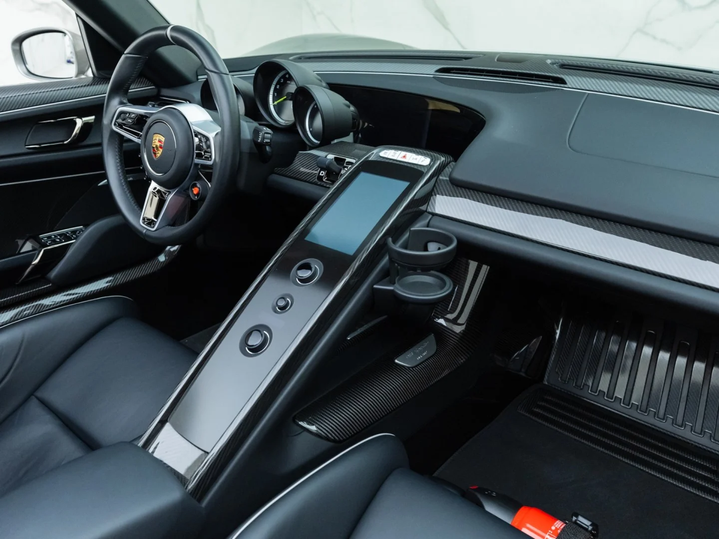 2015 Porsche 918 Spyder, 18/20