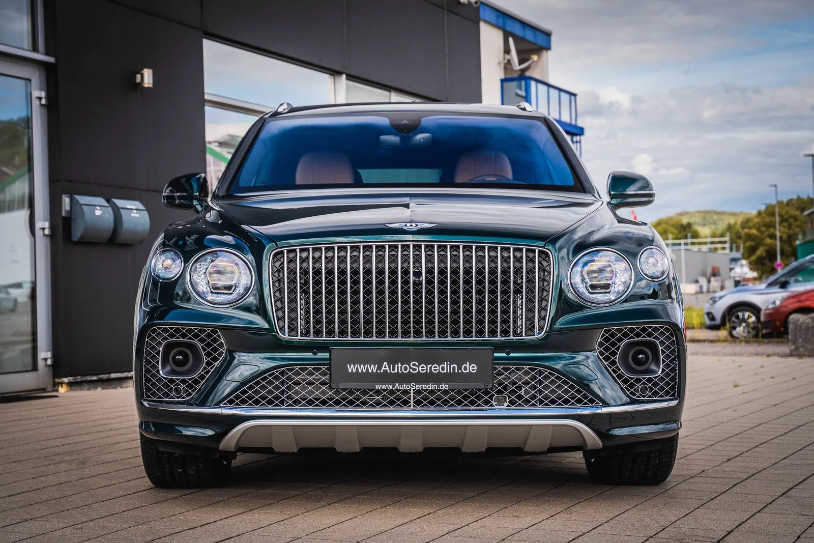2023 Bentley Bentayga EWB Azure First Edition for sale, exterior, Viridian Metallic