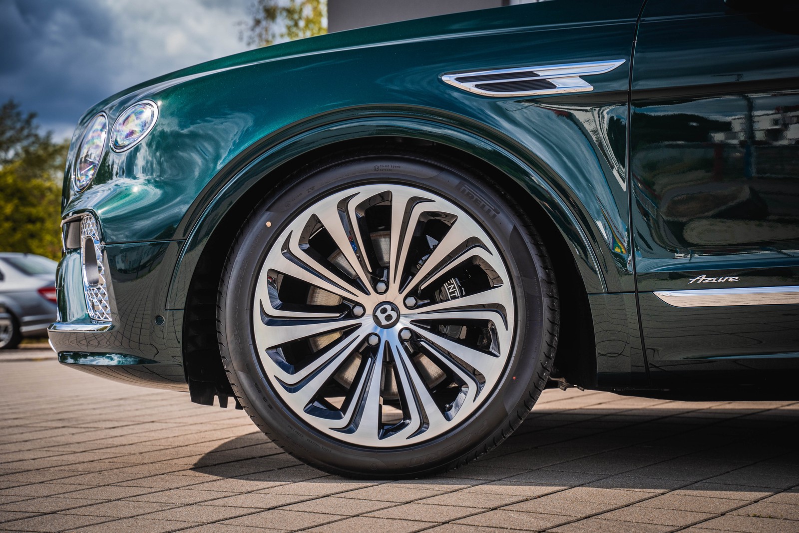 2023 Bentley Bentayga EWB Azure First Edition, 6/20