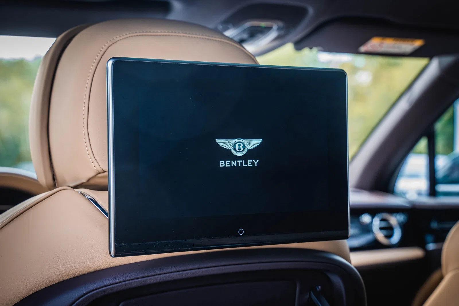 2023 Bentley Bentayga EWB Azure First Edition interior