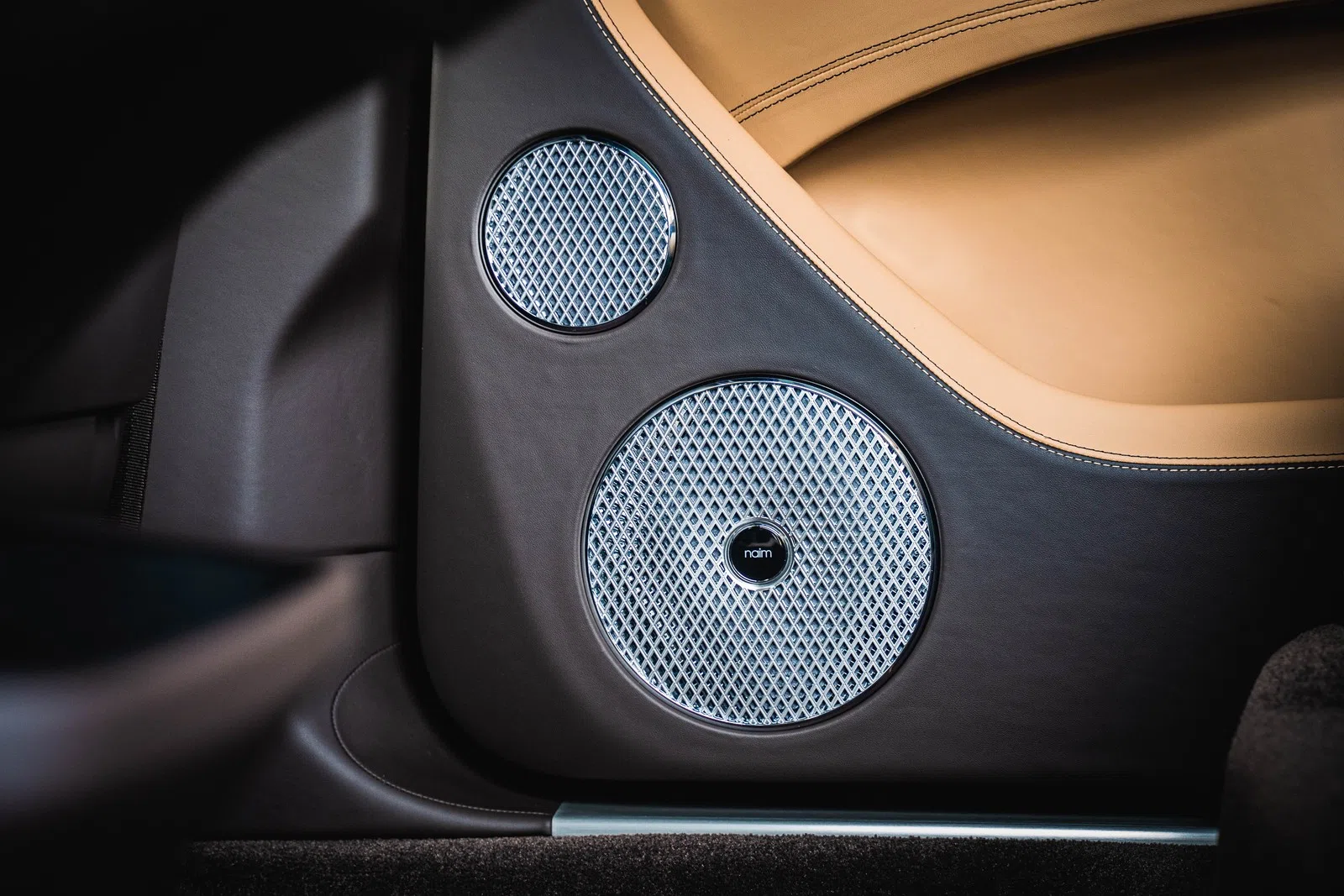 2023 Bentley Bentayga EWB Azure First Edition interior