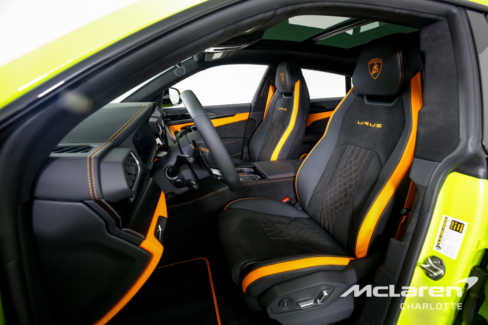 2023 LAMBORGHINI URUS S, 9/20