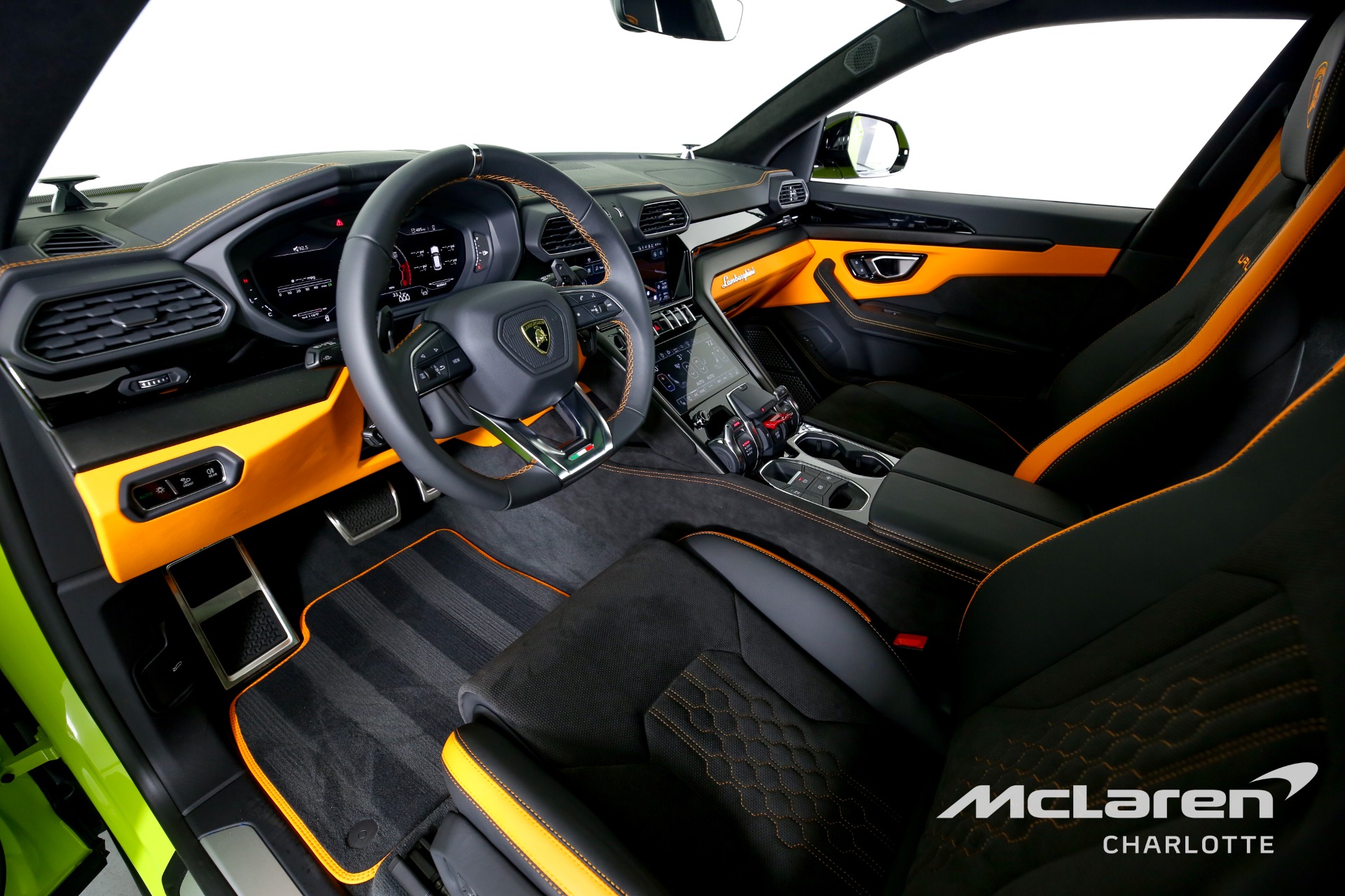 2023 LAMBORGHINI URUS S, 10/20