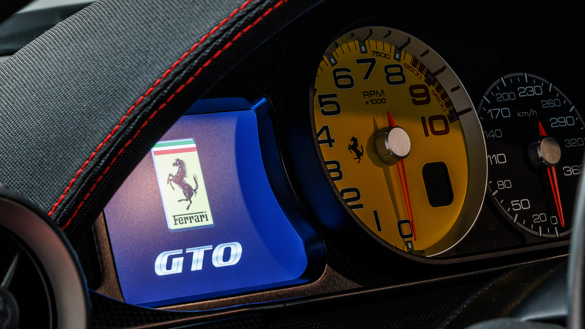 2010 Ferrari 599 GTO, 18/27