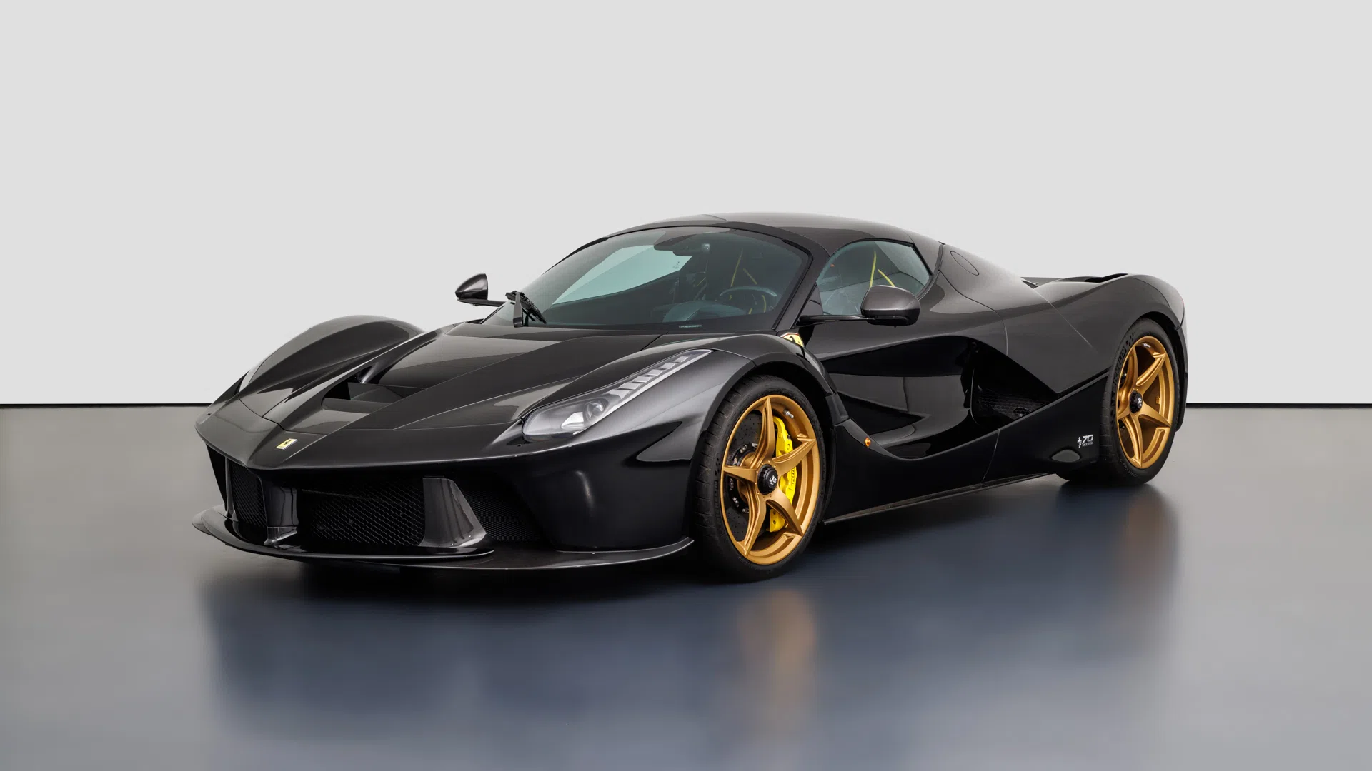 2016 Ferrari La Ferrari Aperta for sale, exterior, Nero Daytona