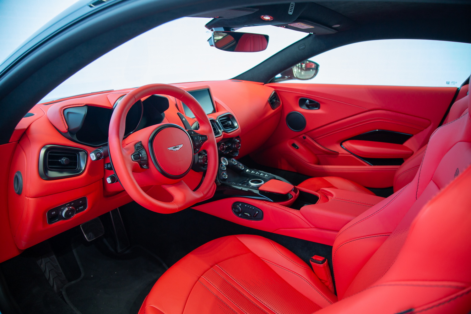 2022 Aston Martin Vantage V8, 7/16