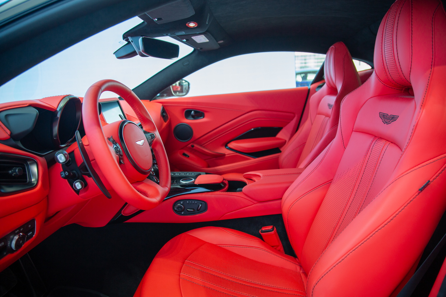 2022 Aston Martin Vantage V8, 8/16