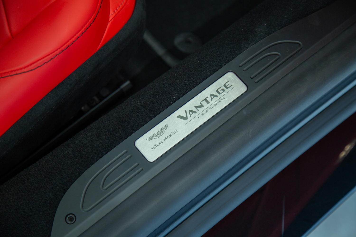 2022 Aston Martin Vantage V8, 12/16