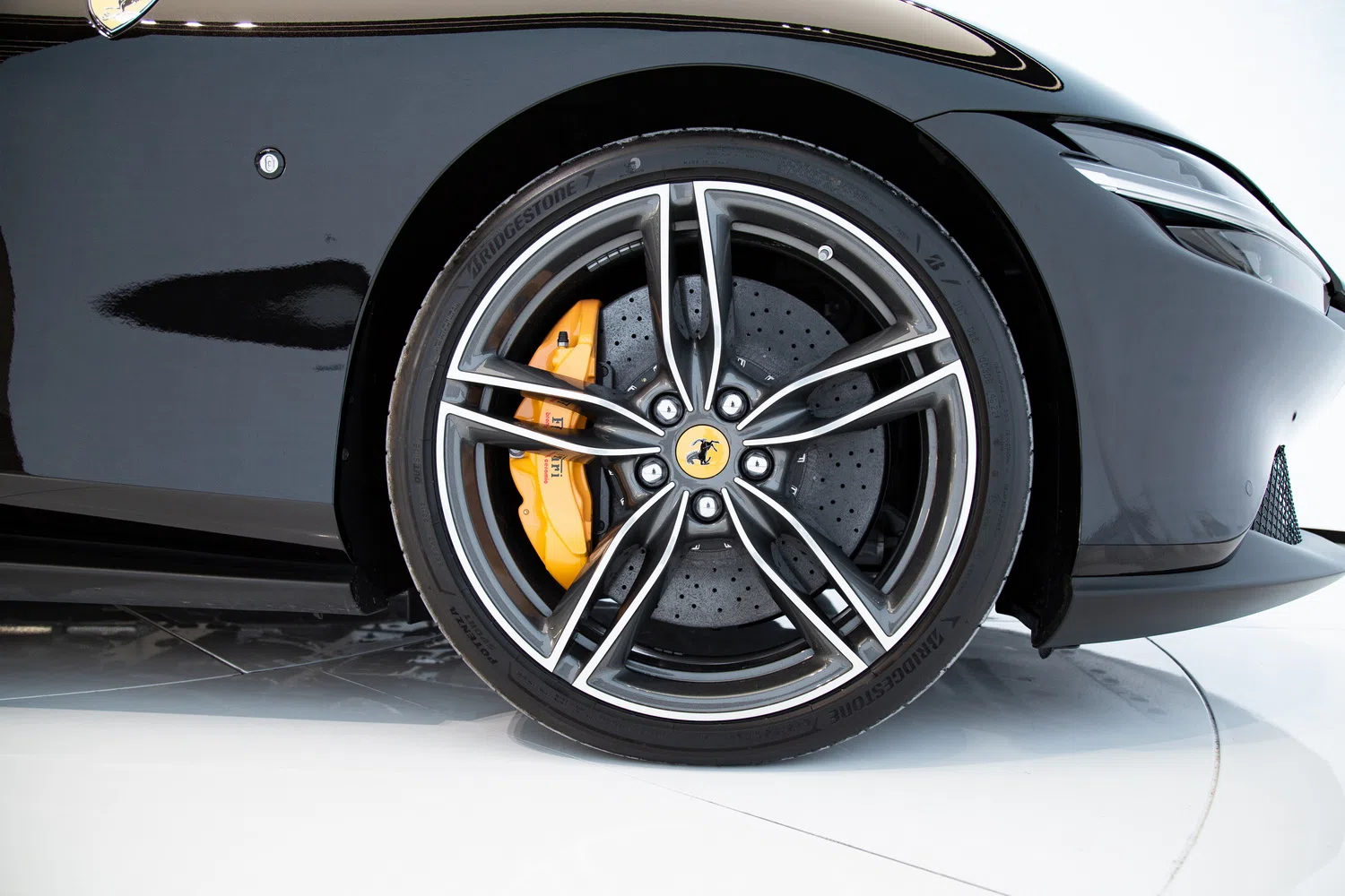 2023 Ferrari Roma wheel