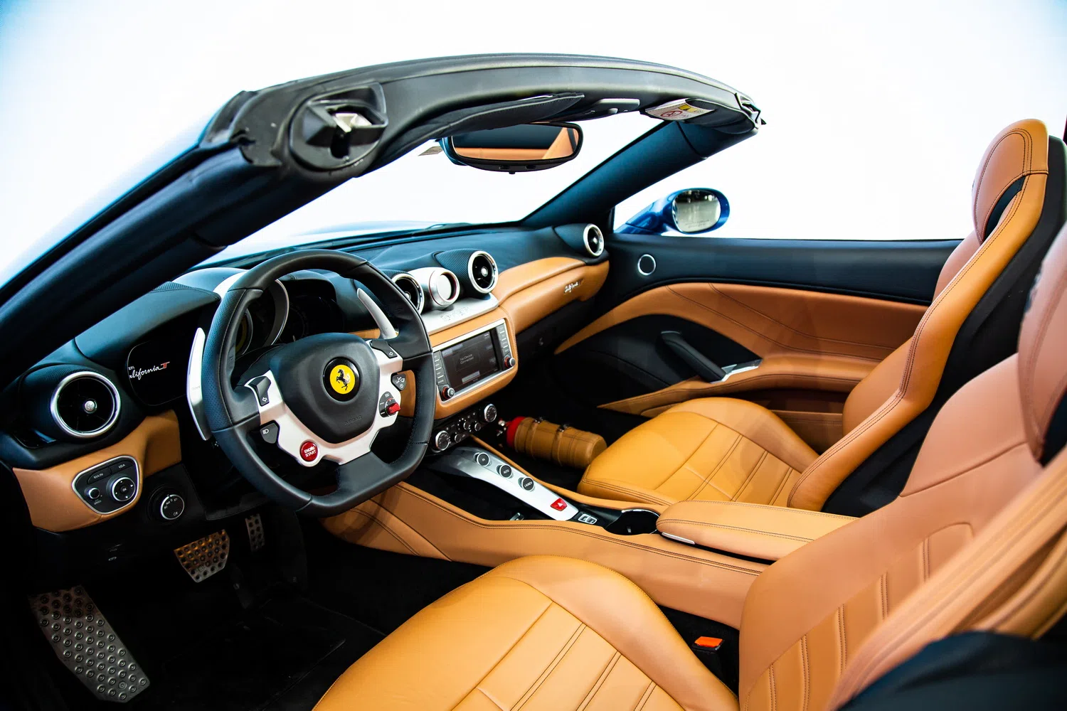 2015 Ferrari California T interior