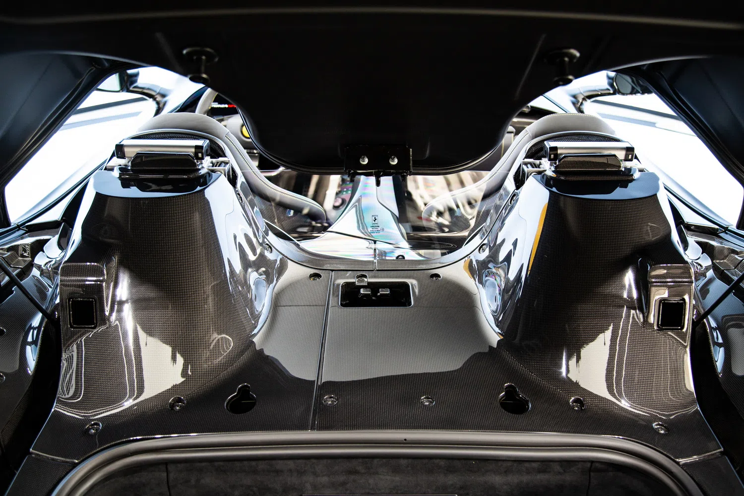 2020 Ferrari Monza SP2 engine