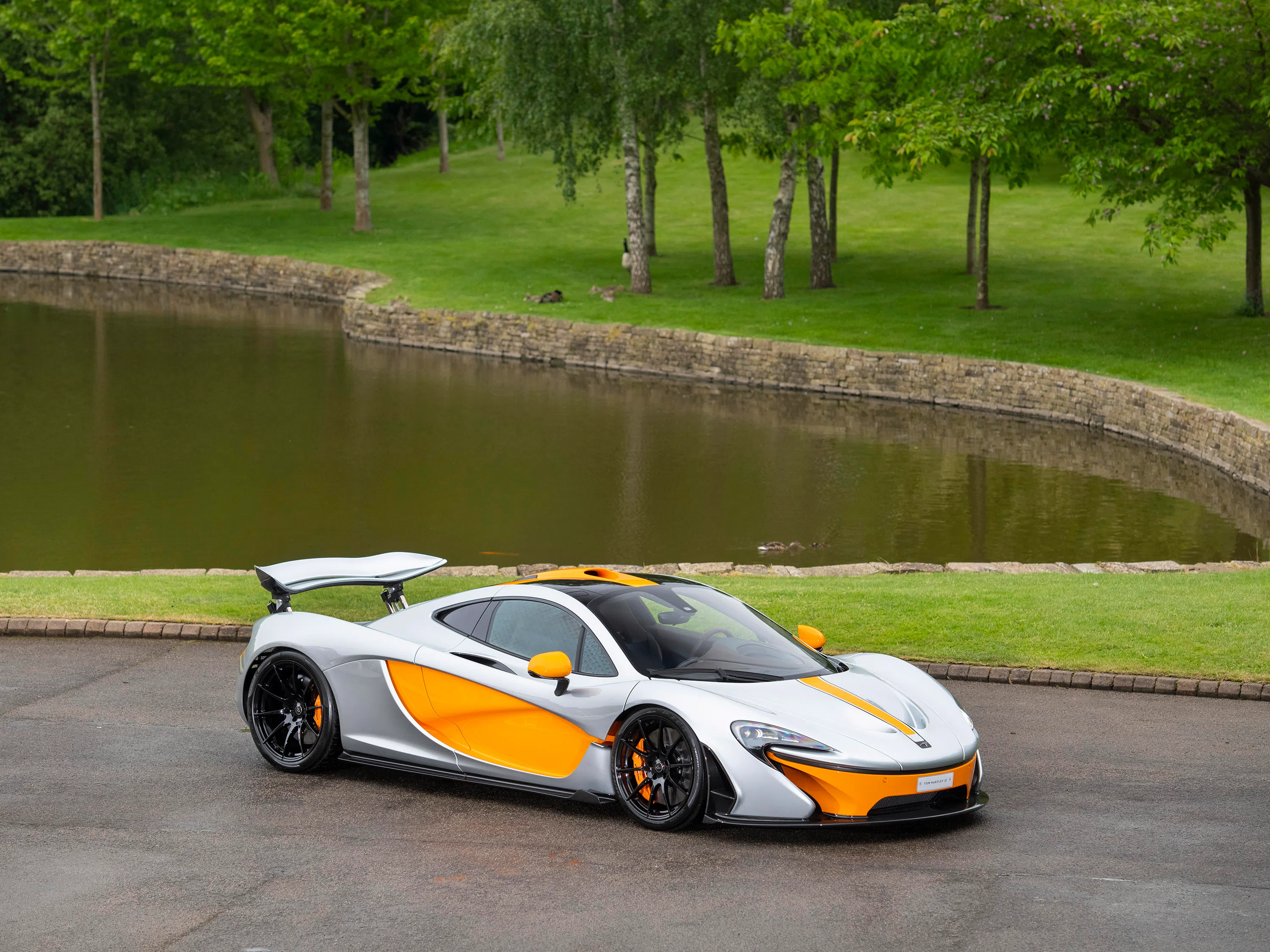 2015 McLaren P1