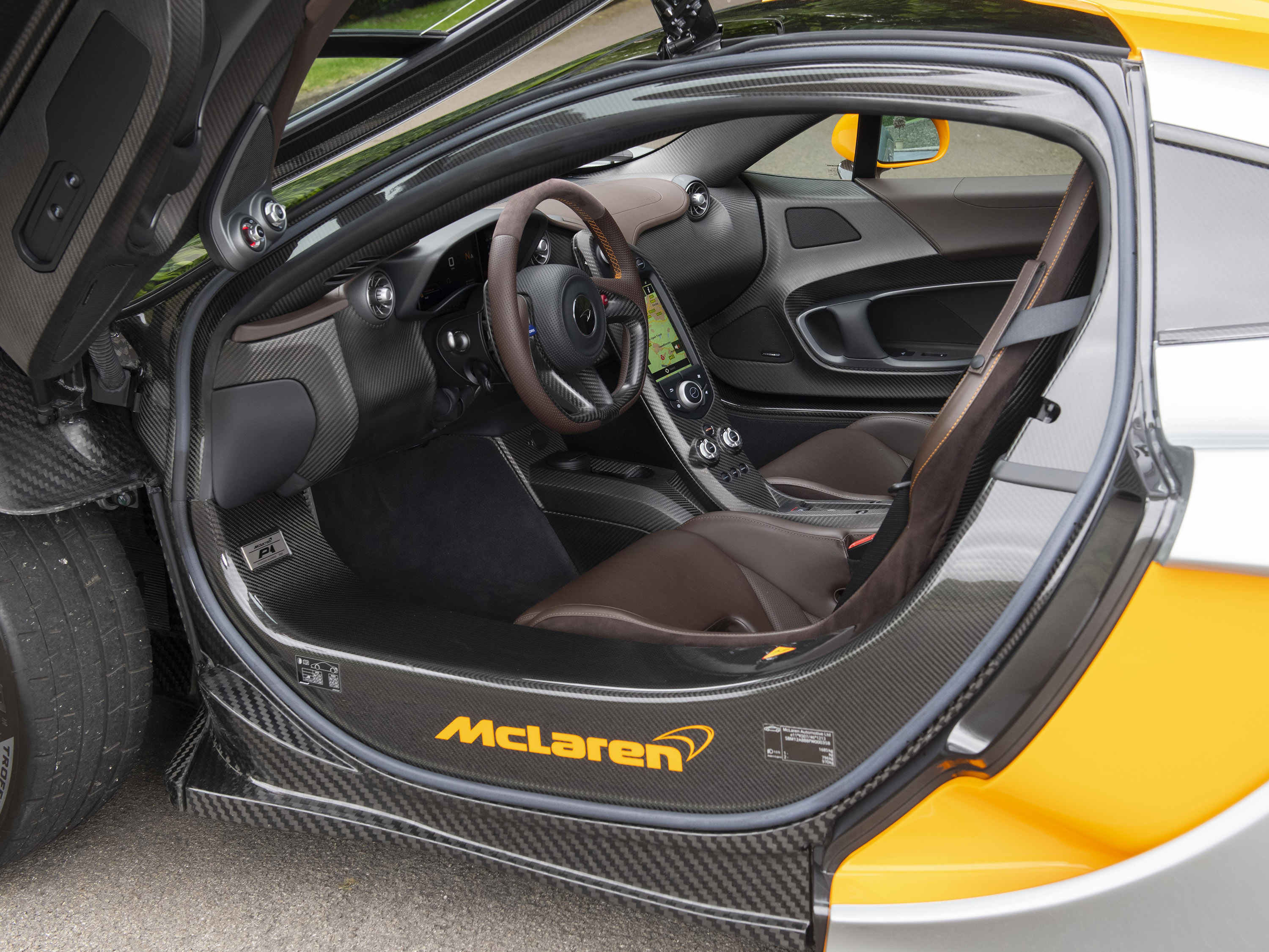 2015 McLaren P1, 17/20