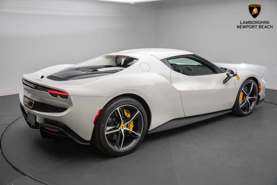 2022 Ferrari 296 GTB, 17/20