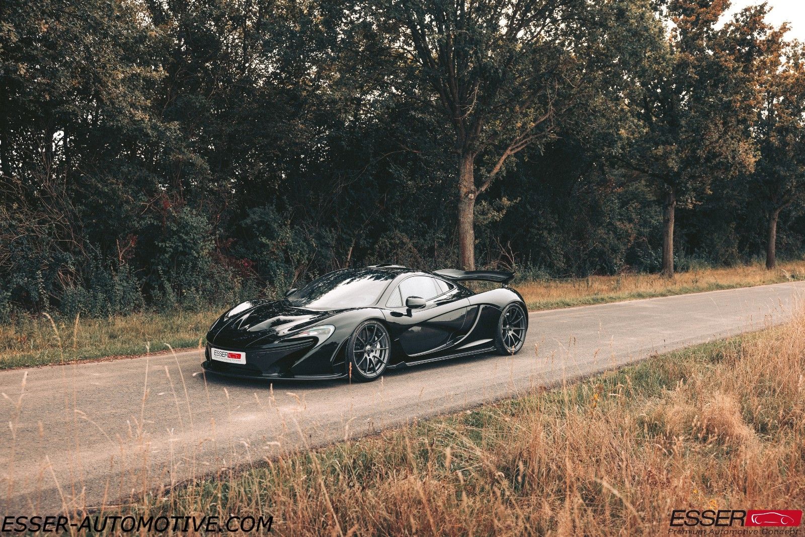 2016 McLaren P1