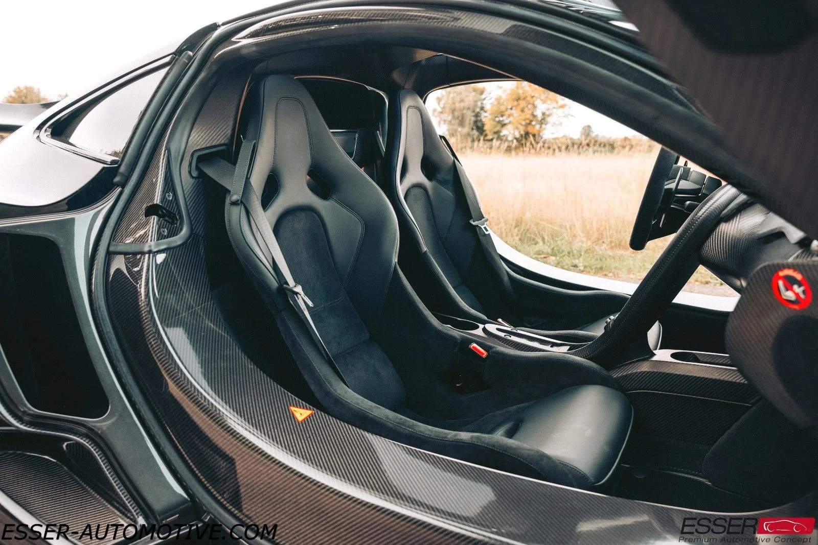 2016 McLaren P1 interior