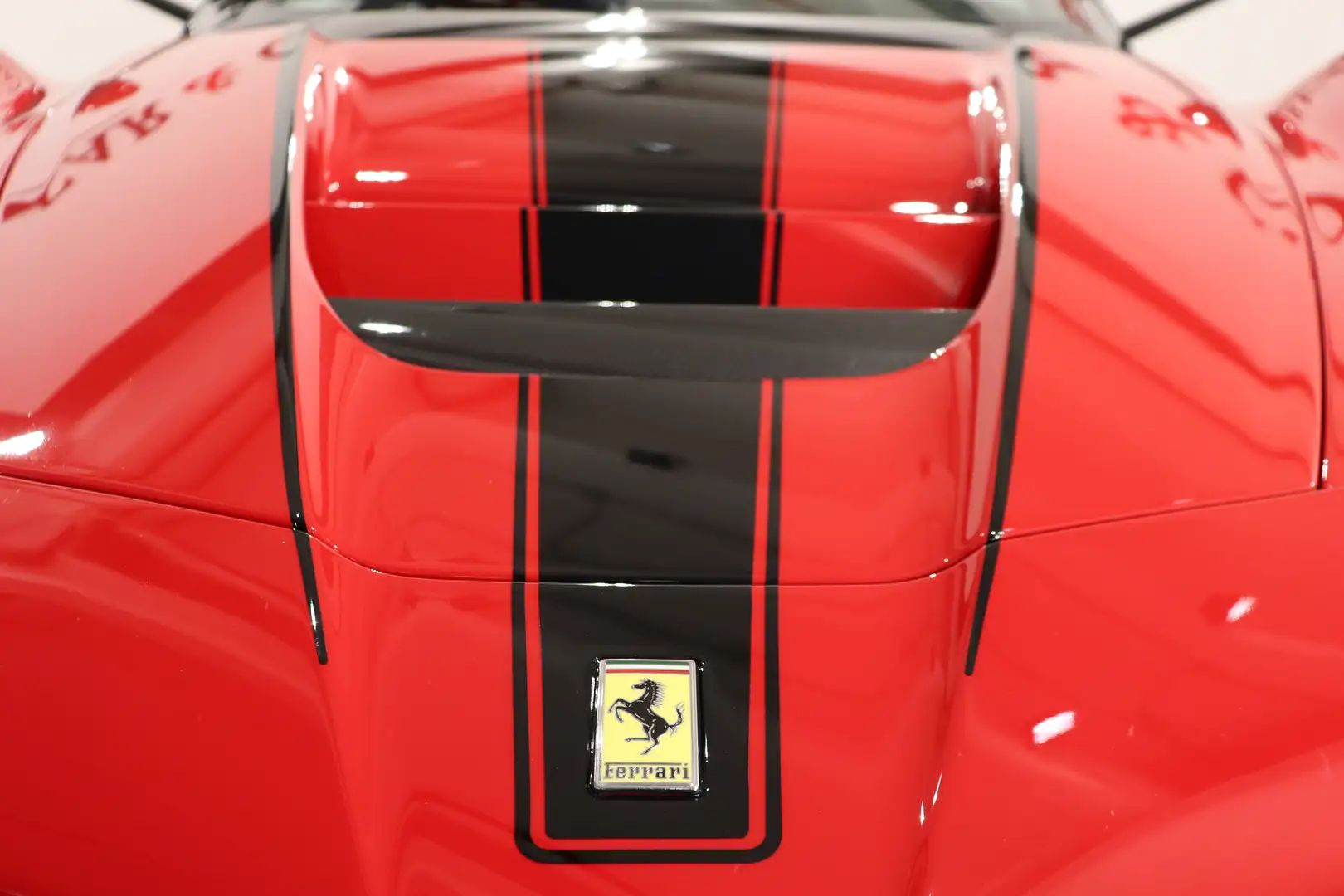 2015 Ferrari LaFerrari, 3/15