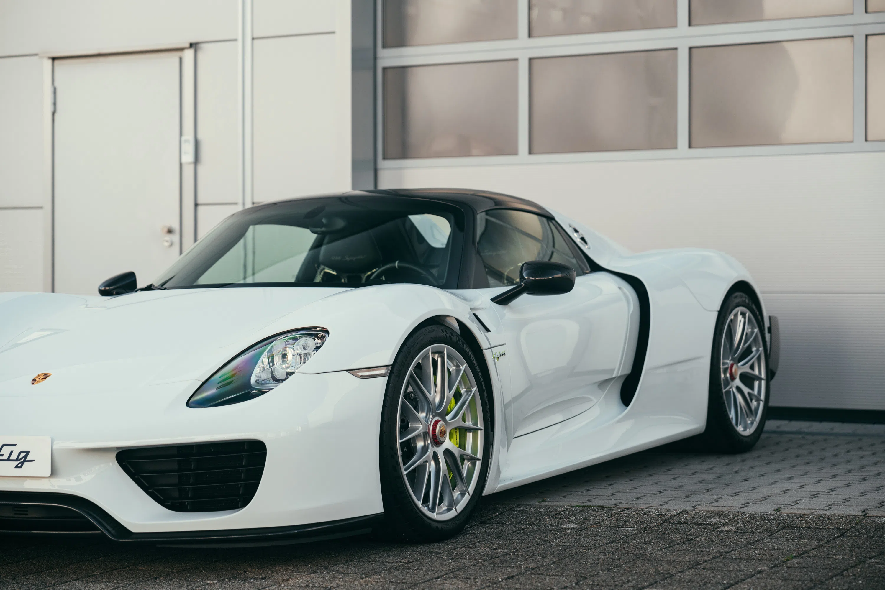 2015 Porsche 918 Spyder Weissach Package for sale, exterior