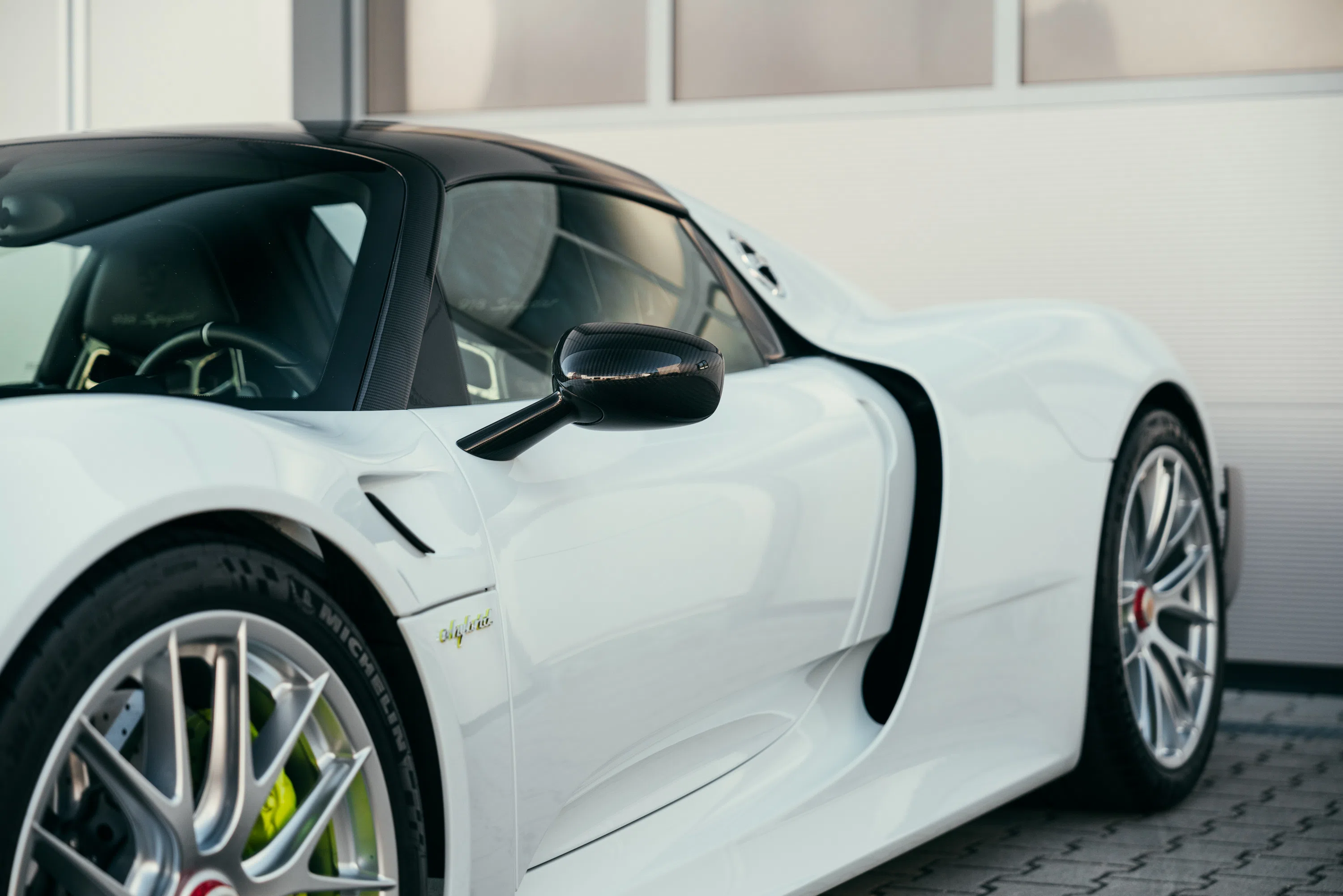 2015 Porsche 918 Spyder Weissach Package for sale, exterior