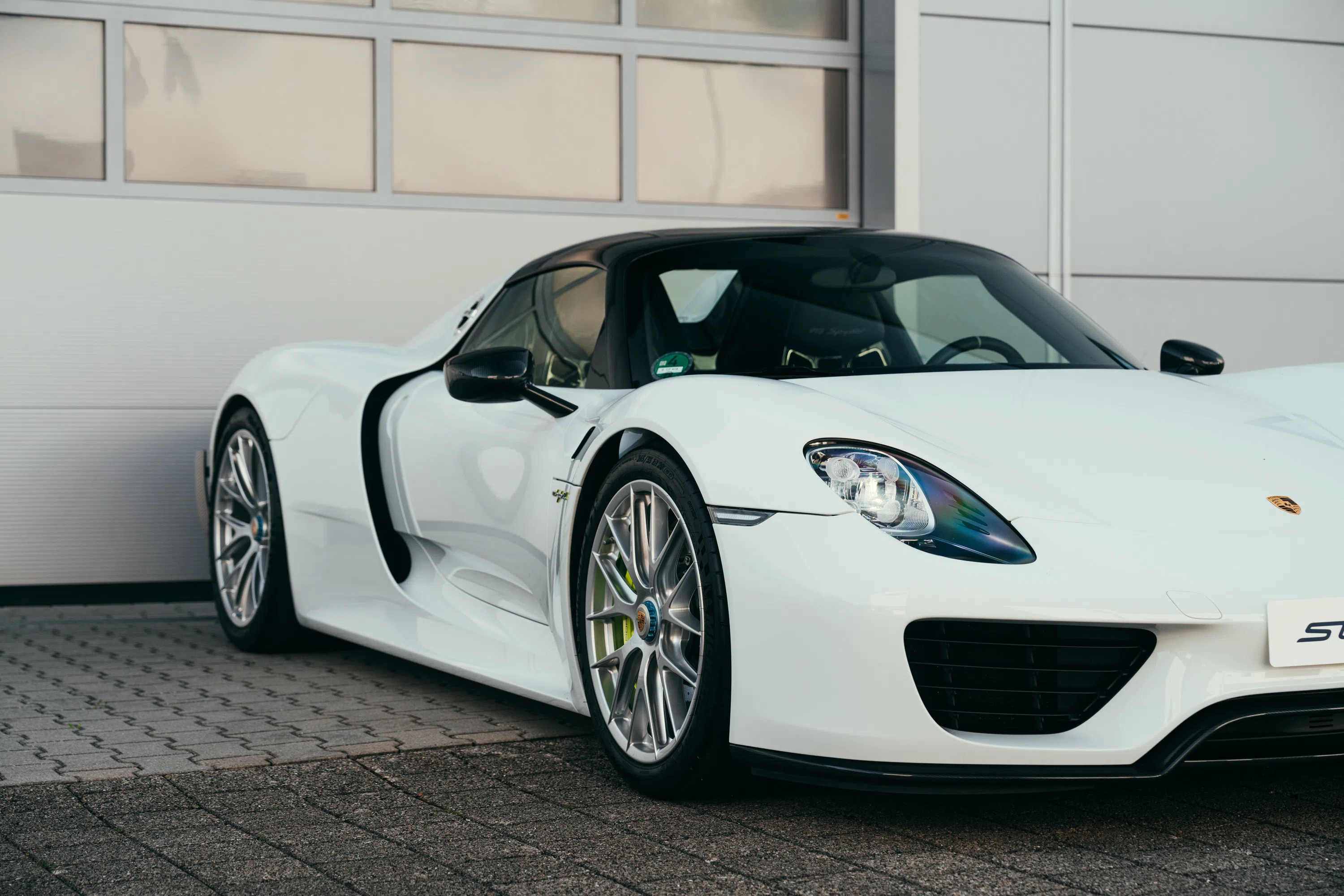 2015 Porsche 918 Spyder Weissach Package for sale, exterior
