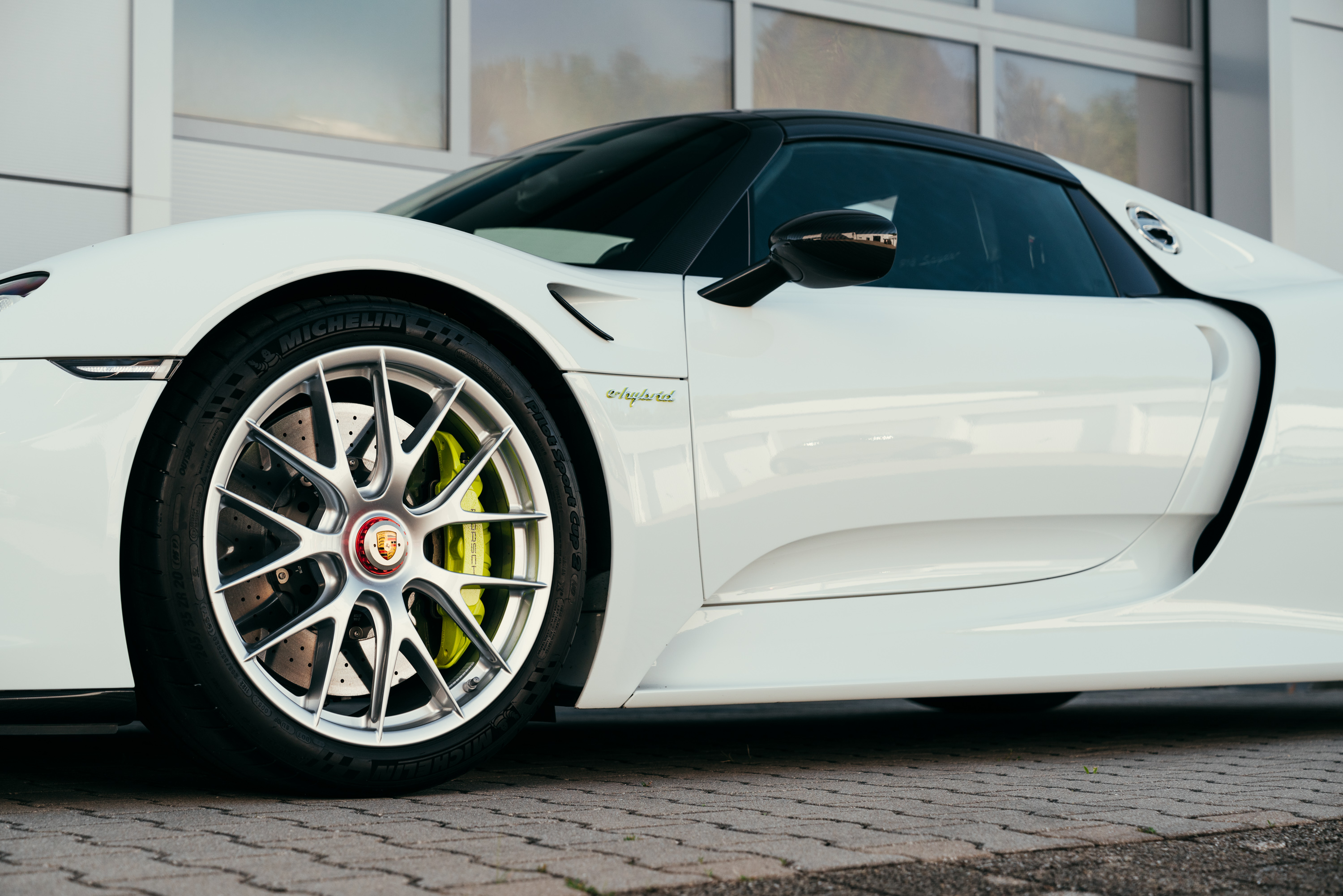 2015 Porsche 918 Spyder Weissach Package, 17/20