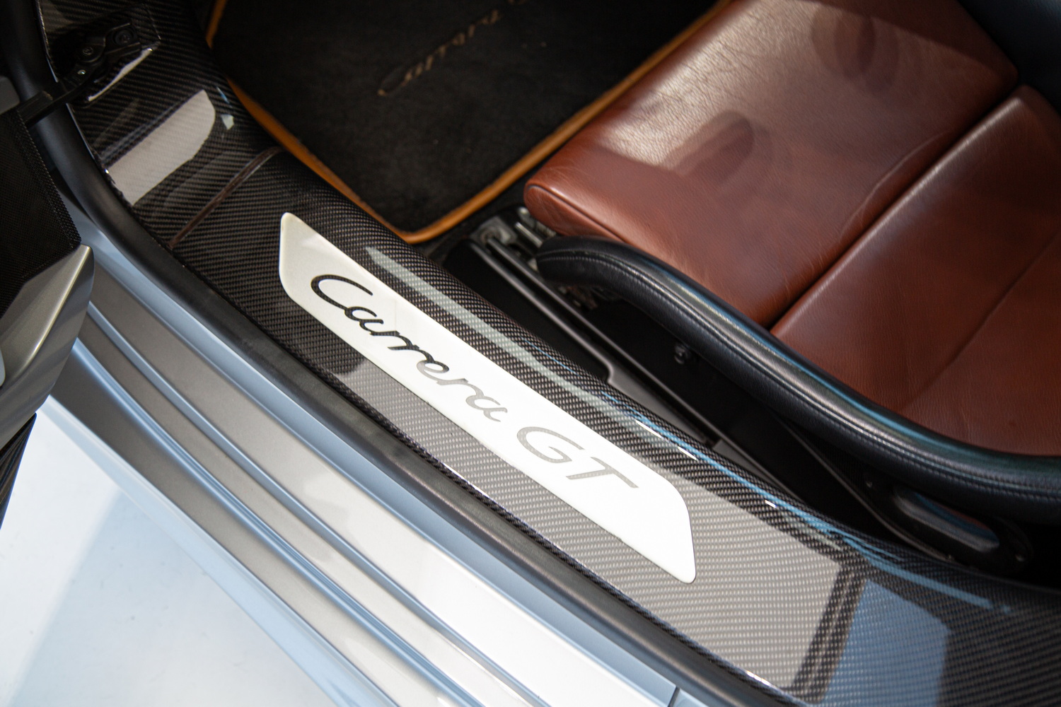 2005 Porsche Carrera GT, 6/20