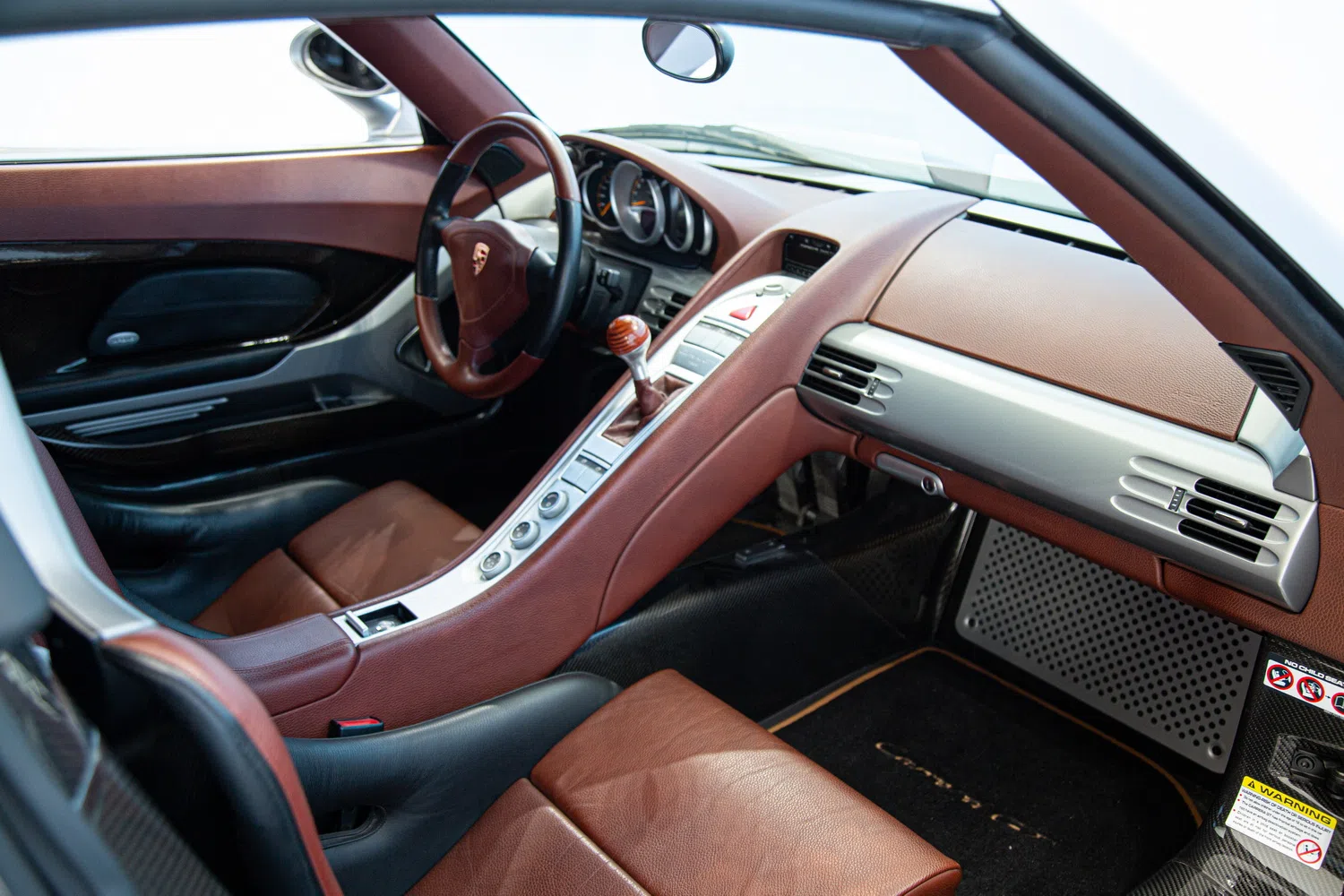 2005 Porsche Carrera GT interior