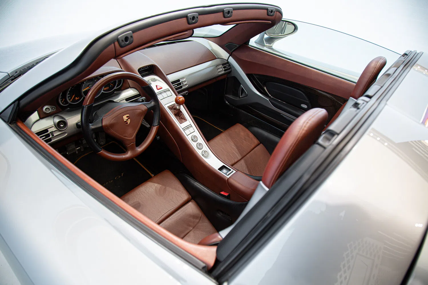 2005 Porsche Carrera GT interior