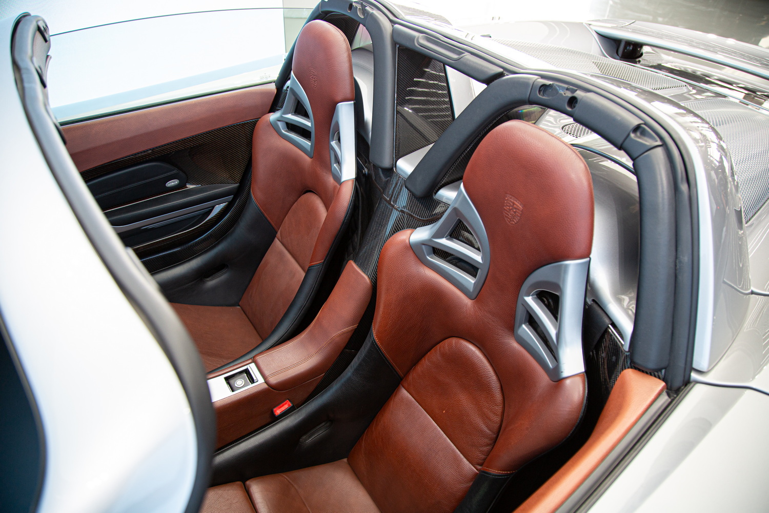2005 Porsche Carrera GT, 19/20
