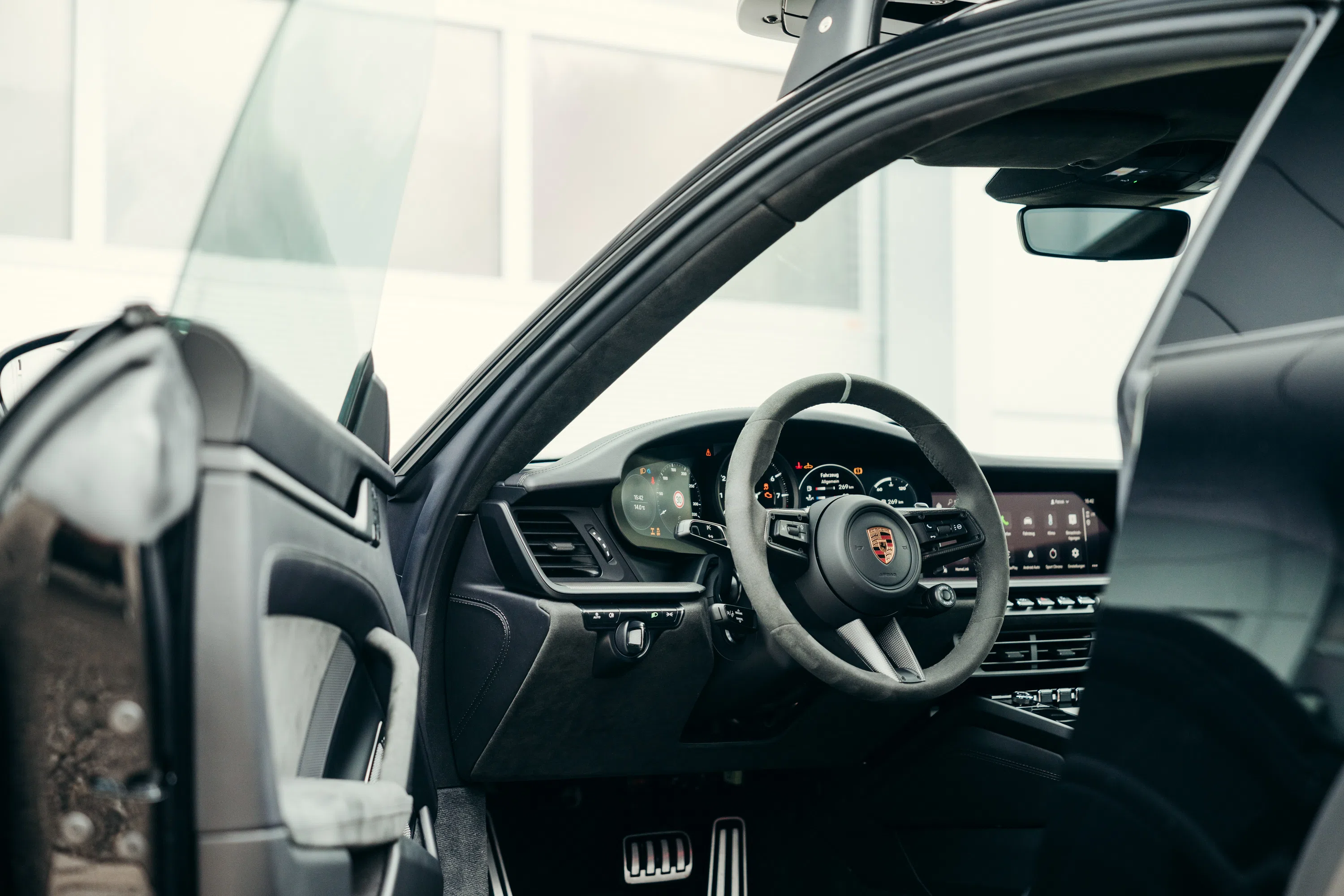 2023 Porsche 992 Dakar interior, dashboard