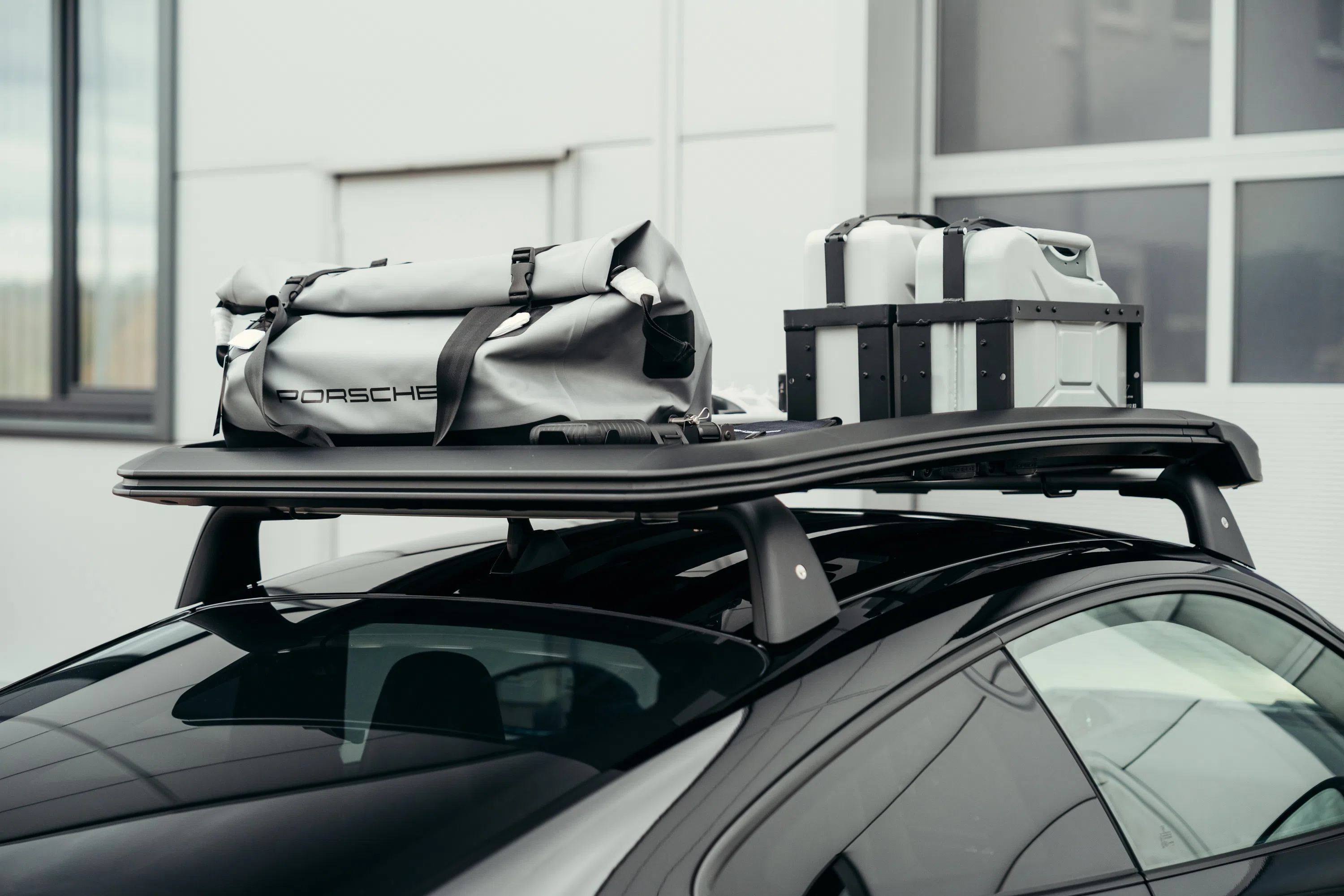 2023 Porsche 992 Dakar trunk