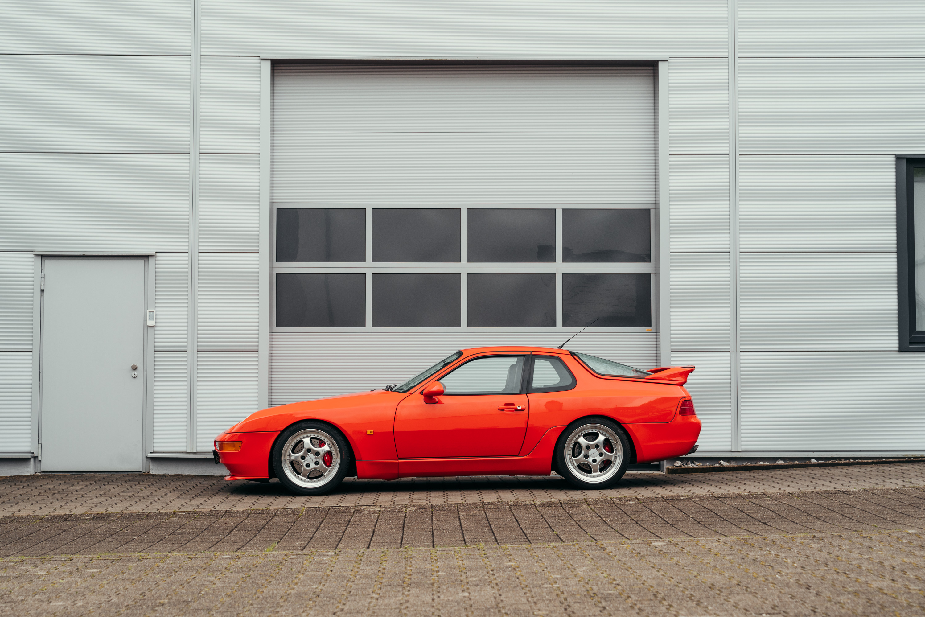 1993 Porsche 968 Turbo S, 2/20