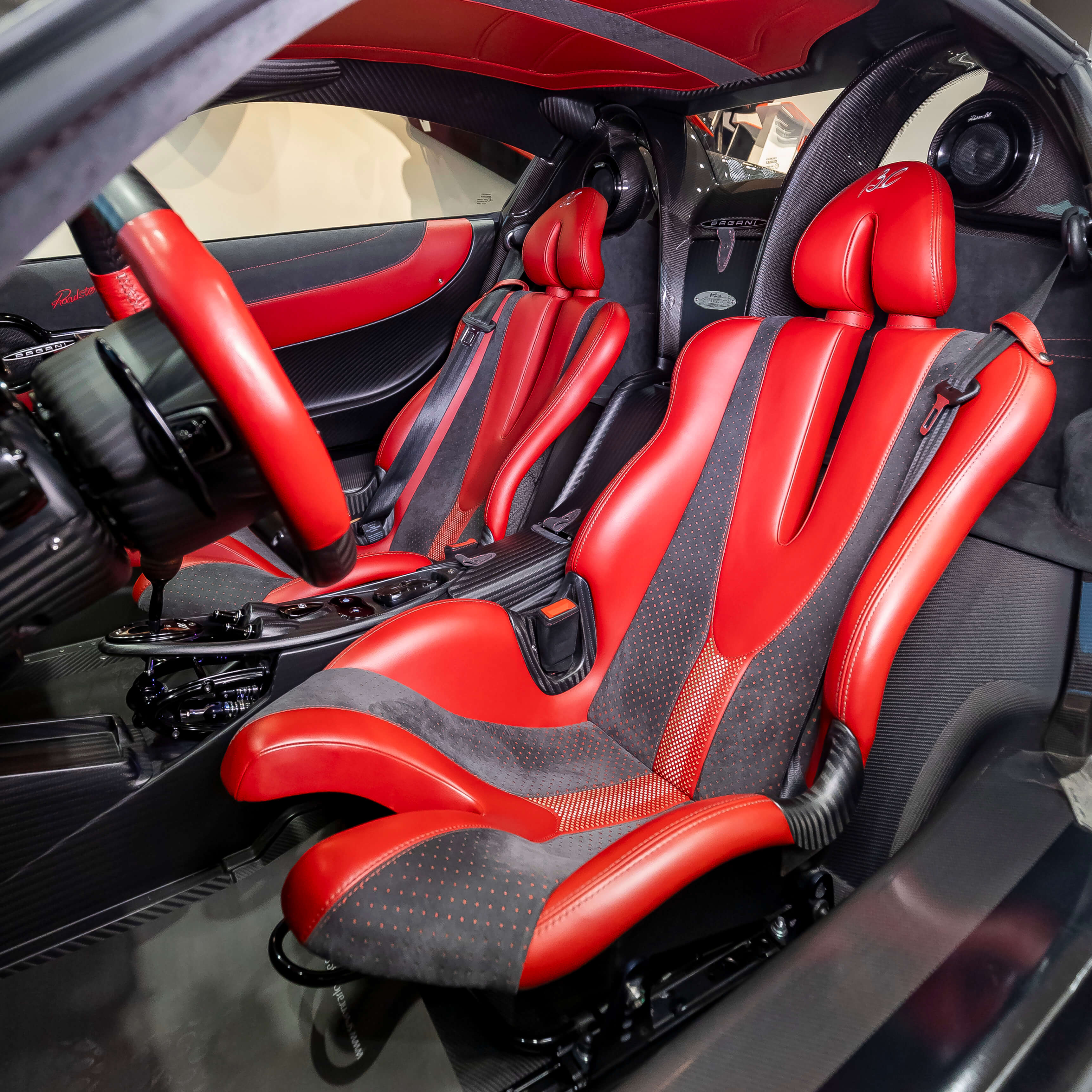 Pagani Huayra Roadster BC, 2/19