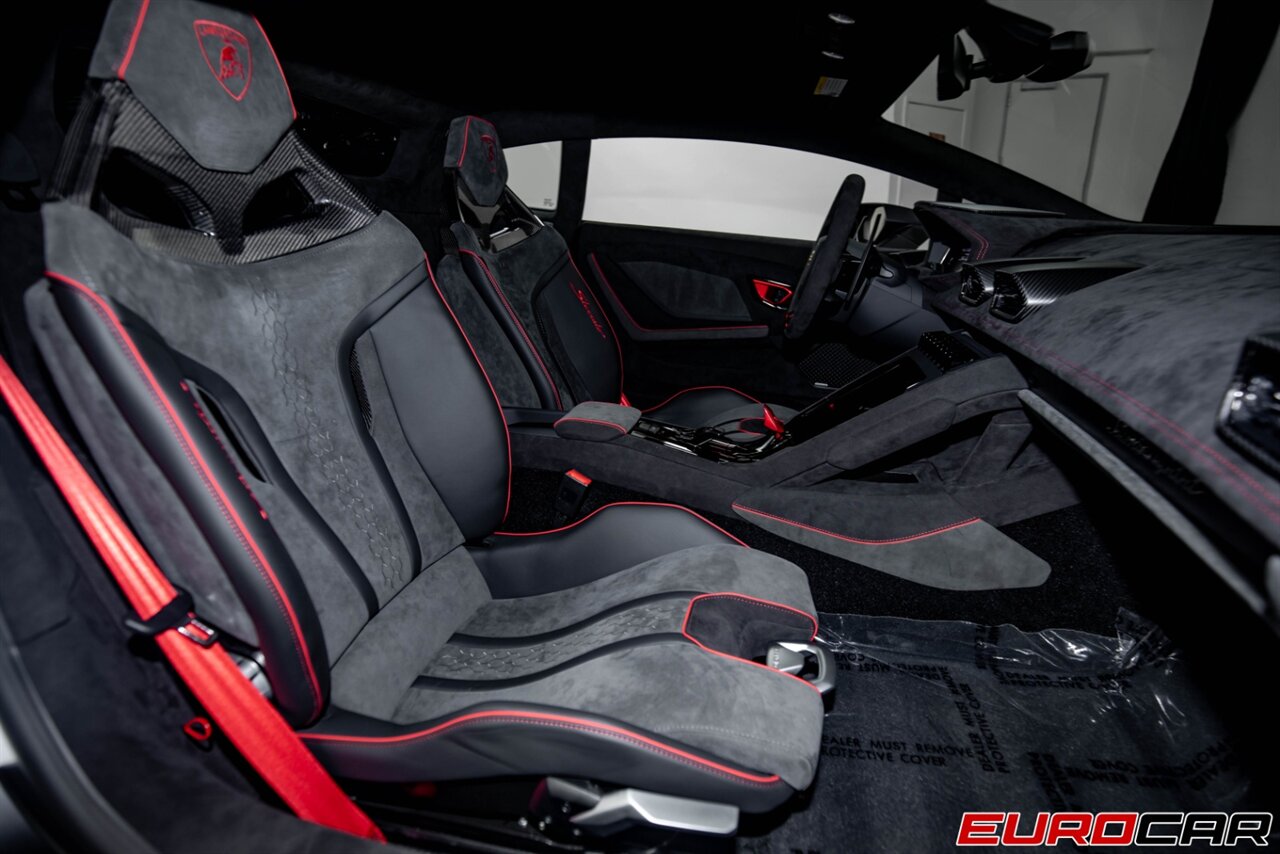 2023 Lamborghini Huracán Sterrato, 12/20
