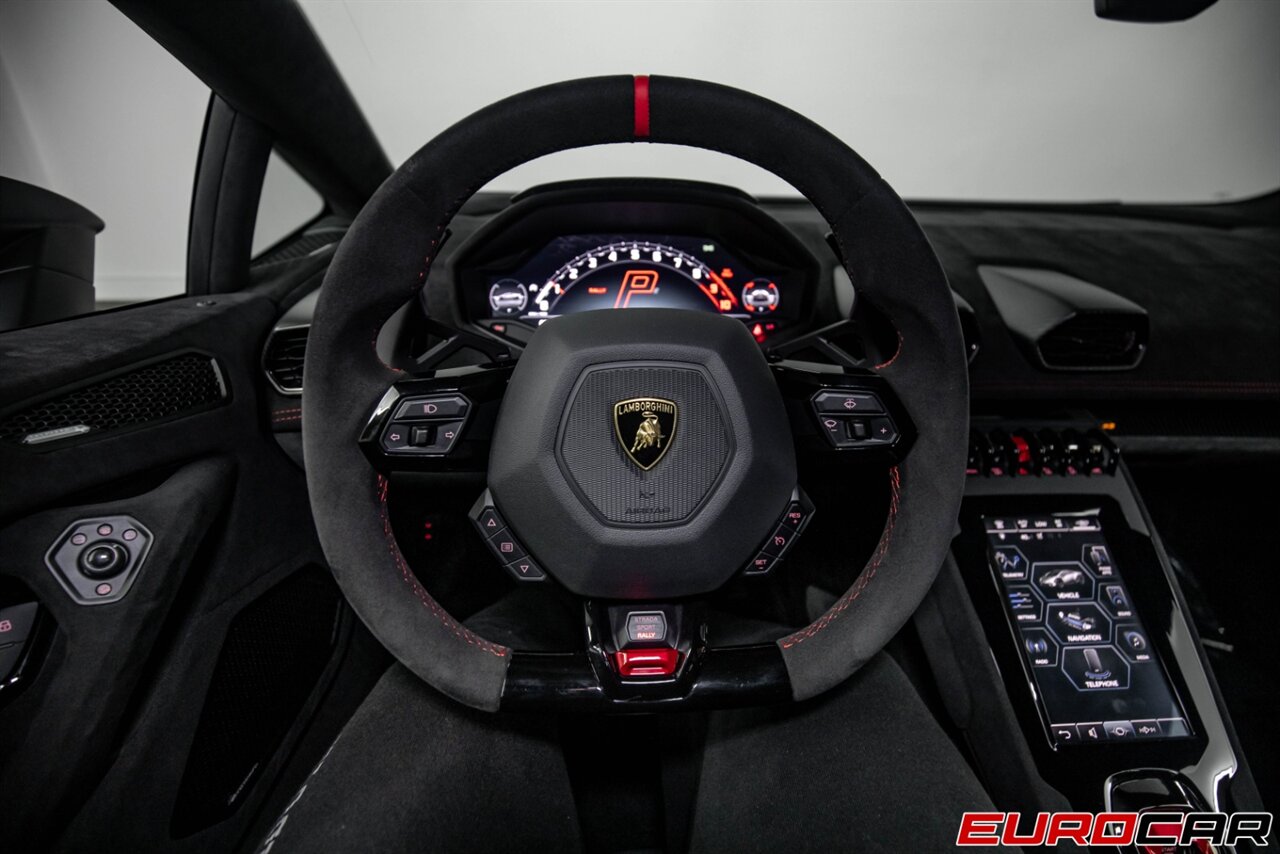 2023 Lamborghini Huracán Sterrato, 19/20