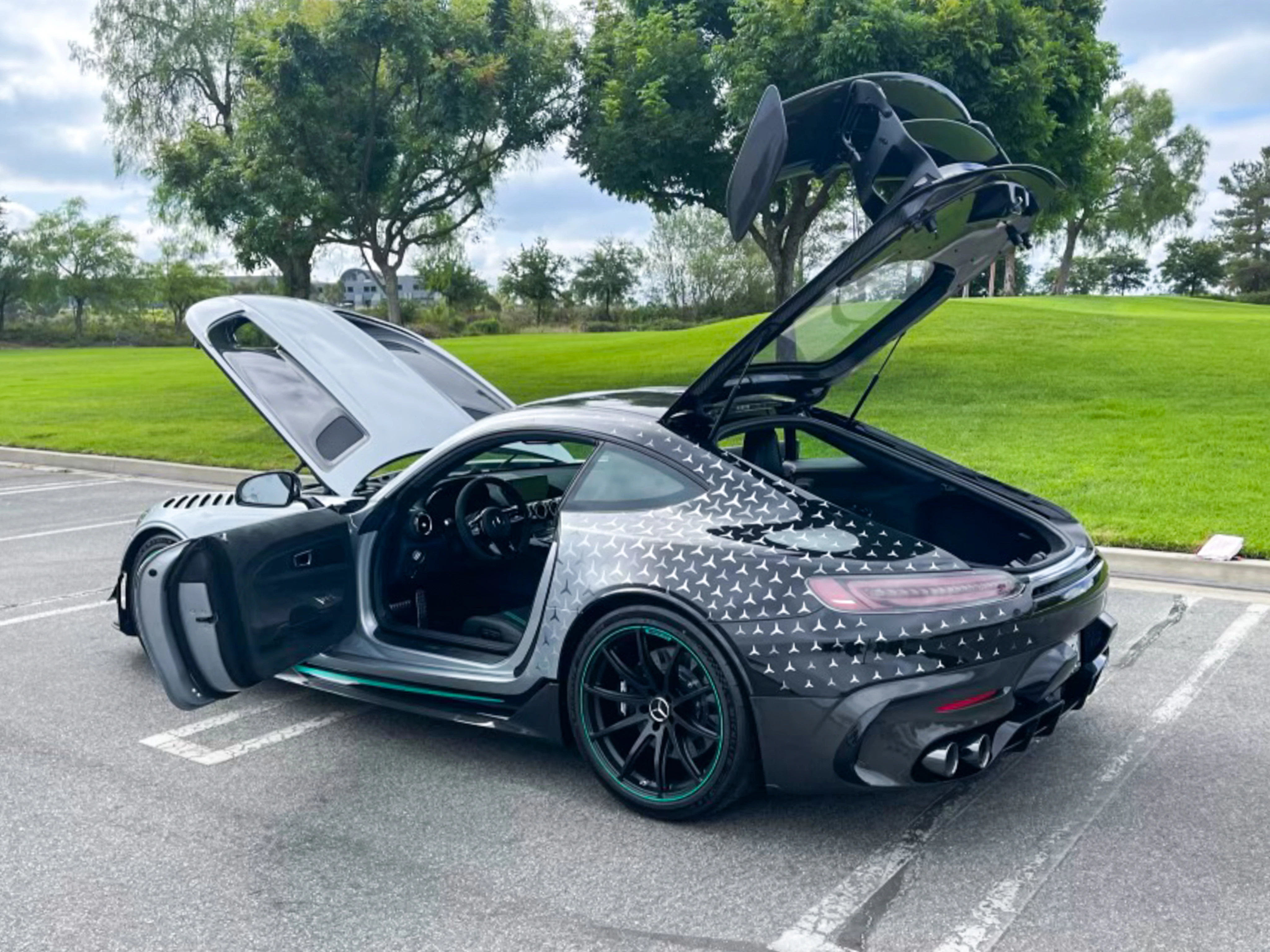2021 Mercedes-Benz AMG GT Black Series, 2/4