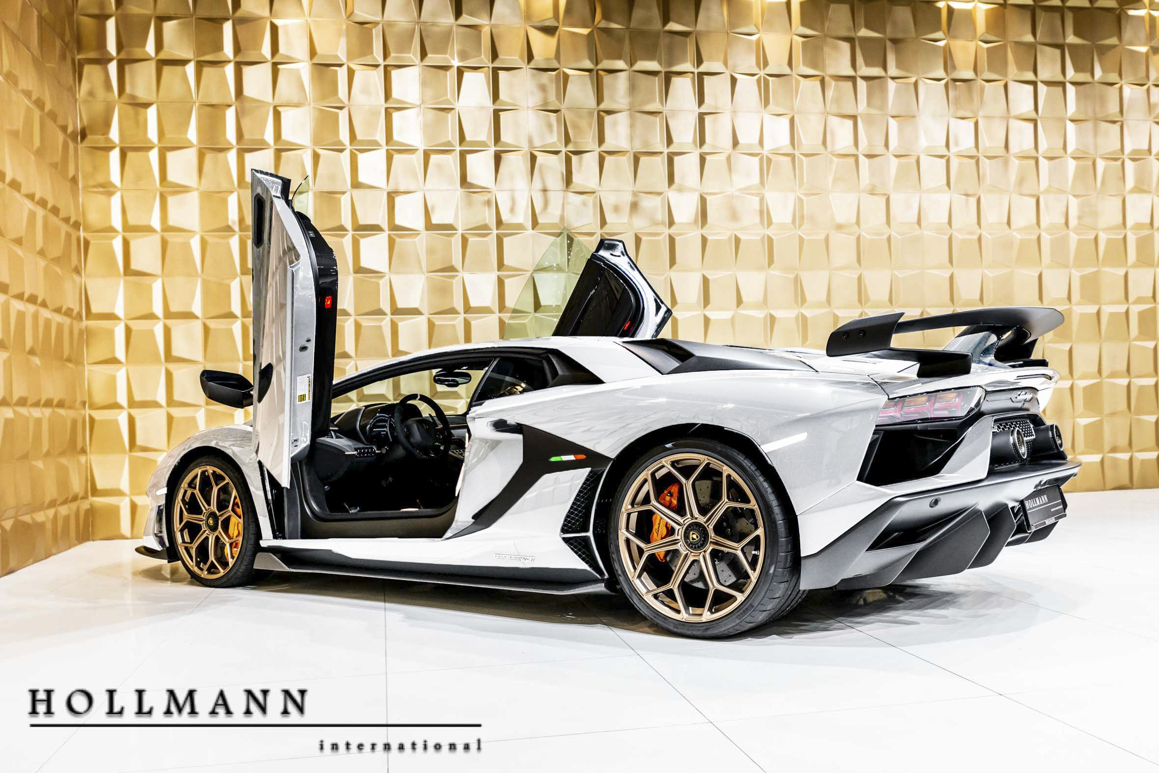 2019 Lamborghini Aventador SVJ, 19/20