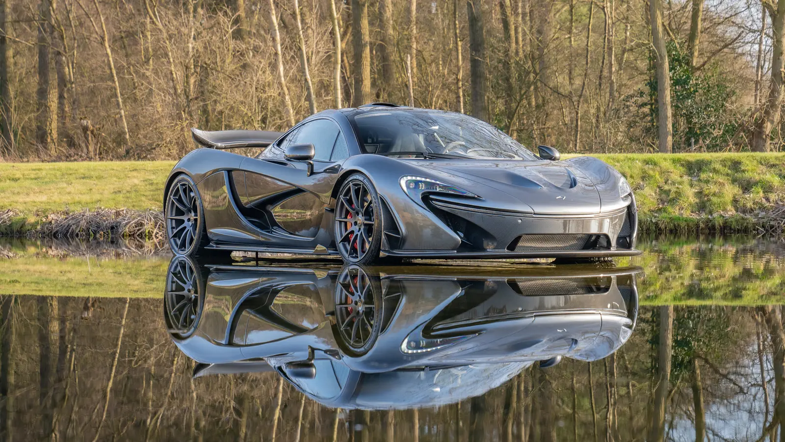 2014 McLaren P1