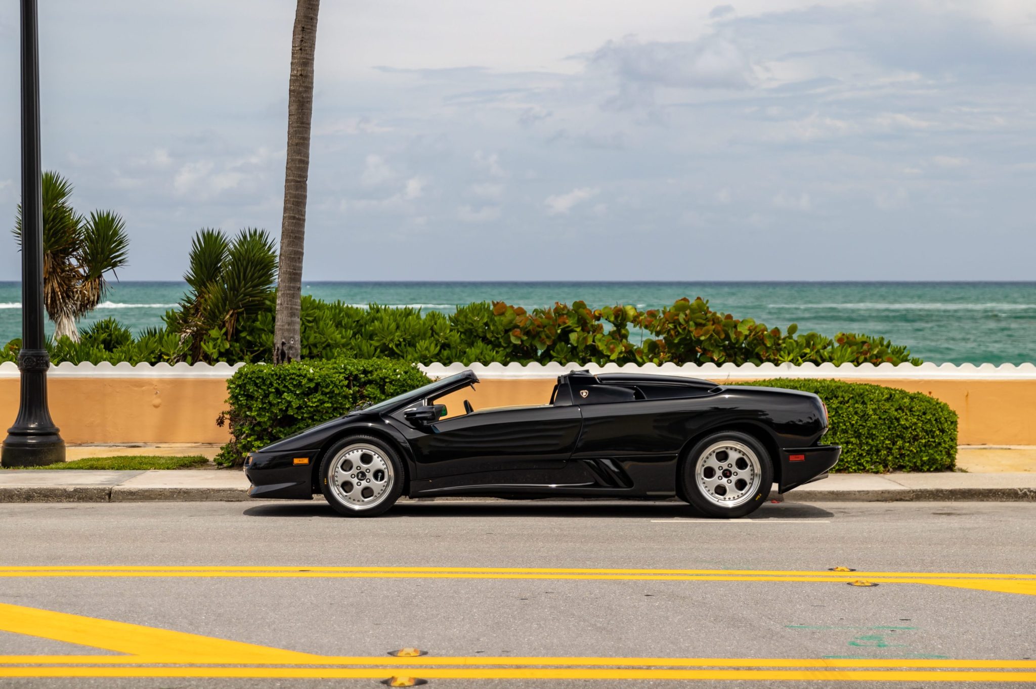 1997 Lamborghini Diablo VT Roadster, 5/14