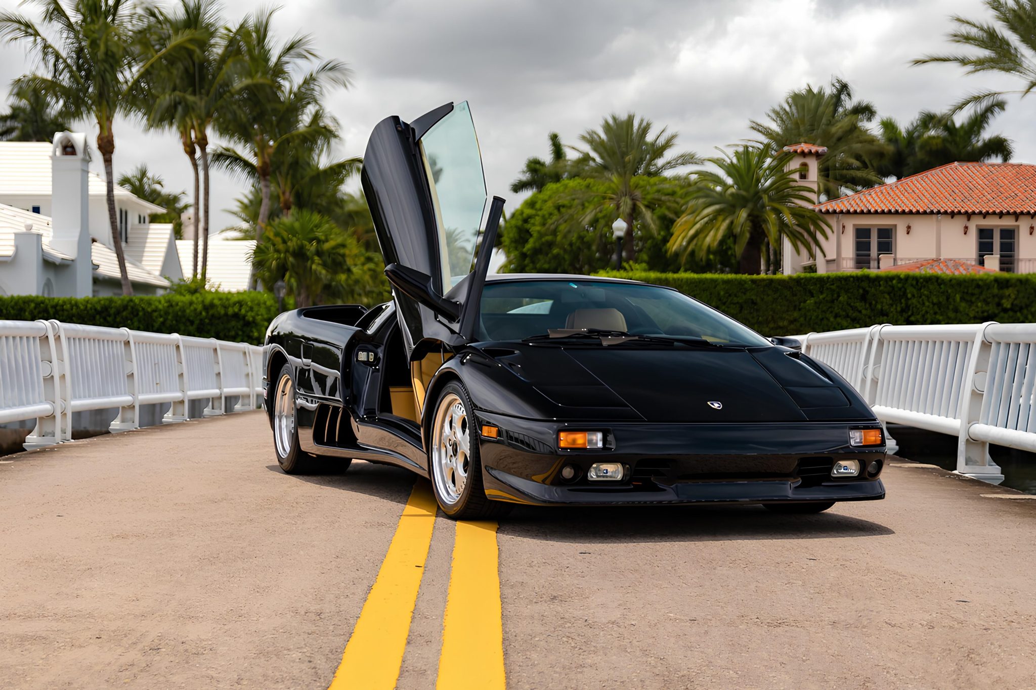 1997 Lamborghini Diablo VT Roadster, 9/14