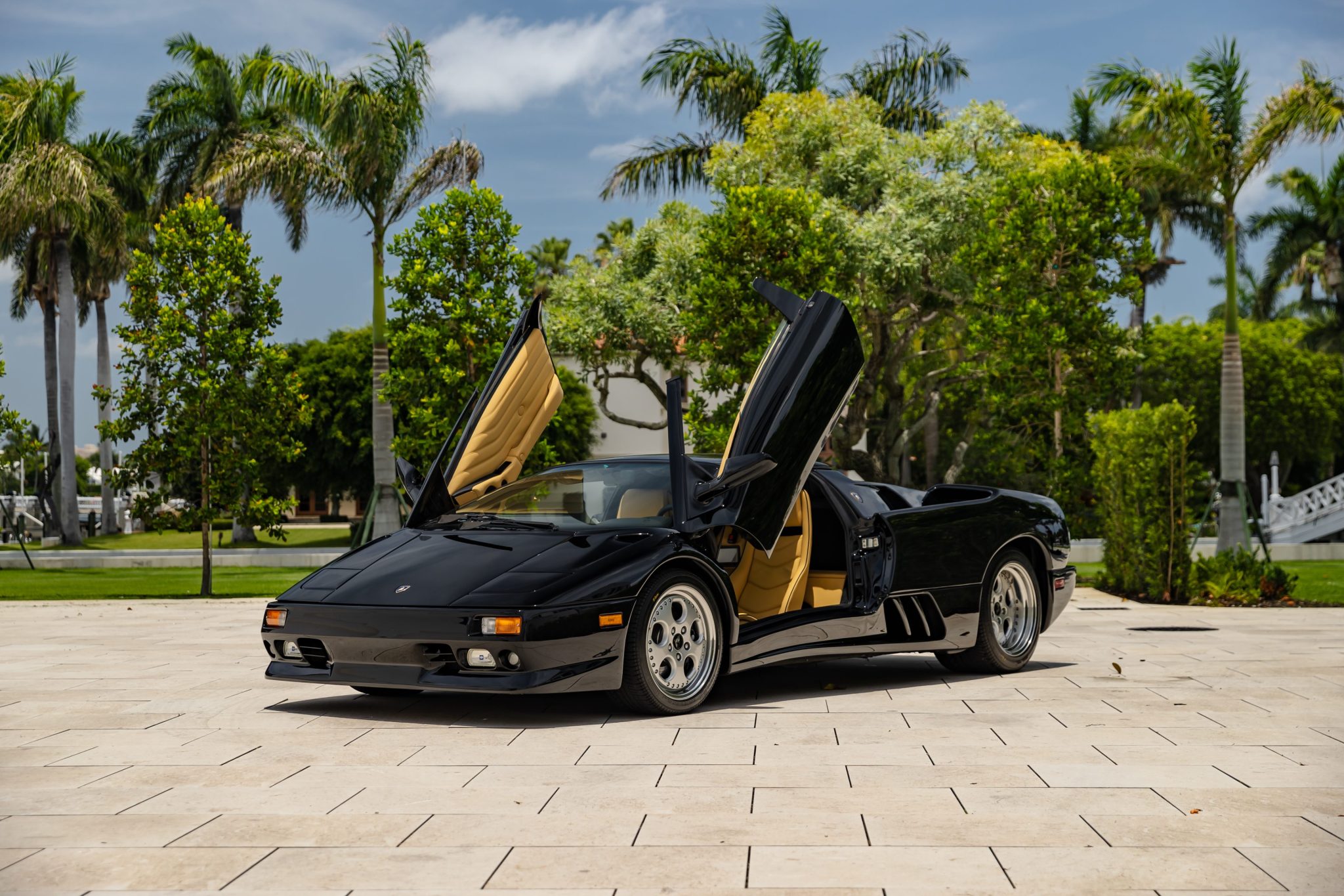 1997 Lamborghini Diablo VT Roadster, 10/14