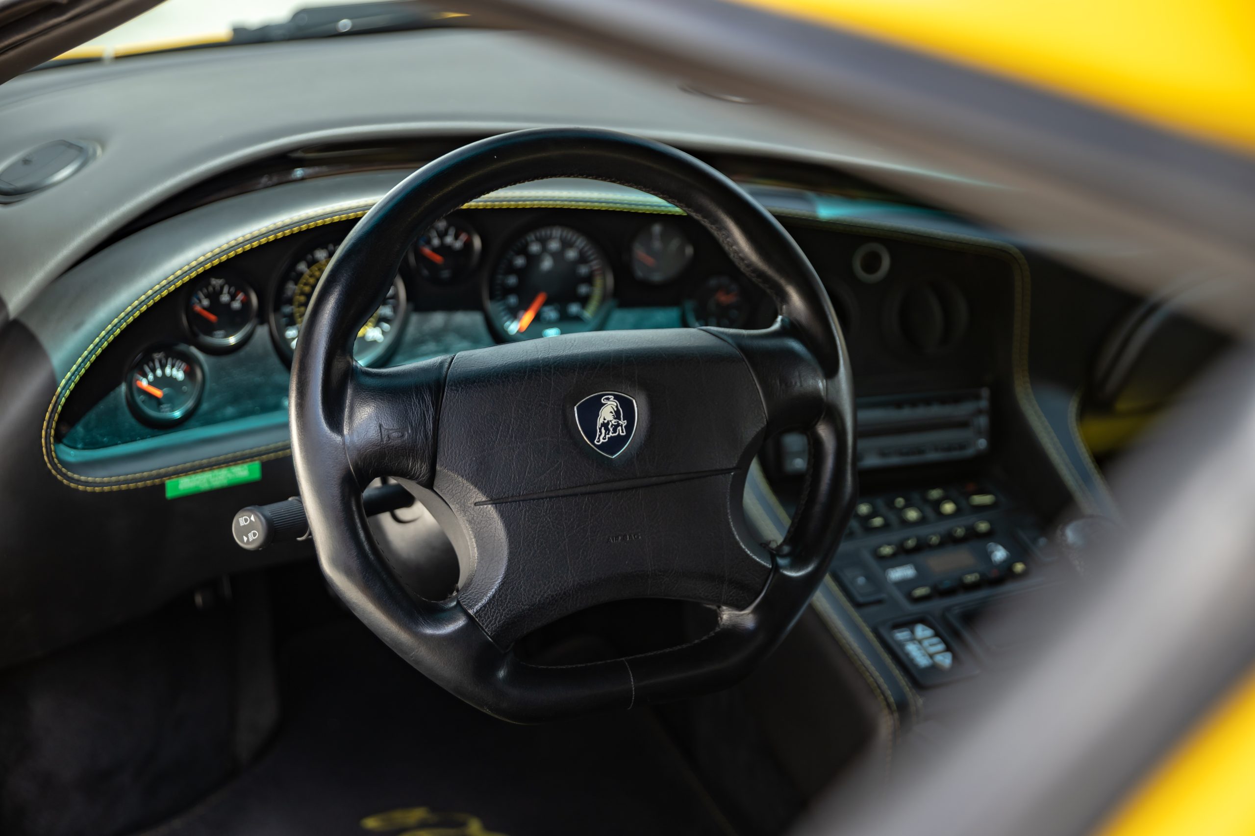 1999 Lamborghini Diablo VT Roadster, 17/20