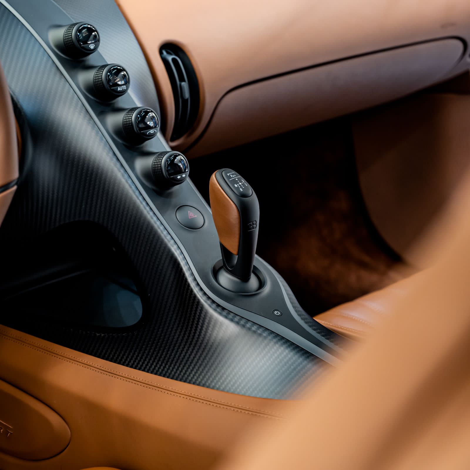 2021 Bugatti Chiron Sport, 15/17