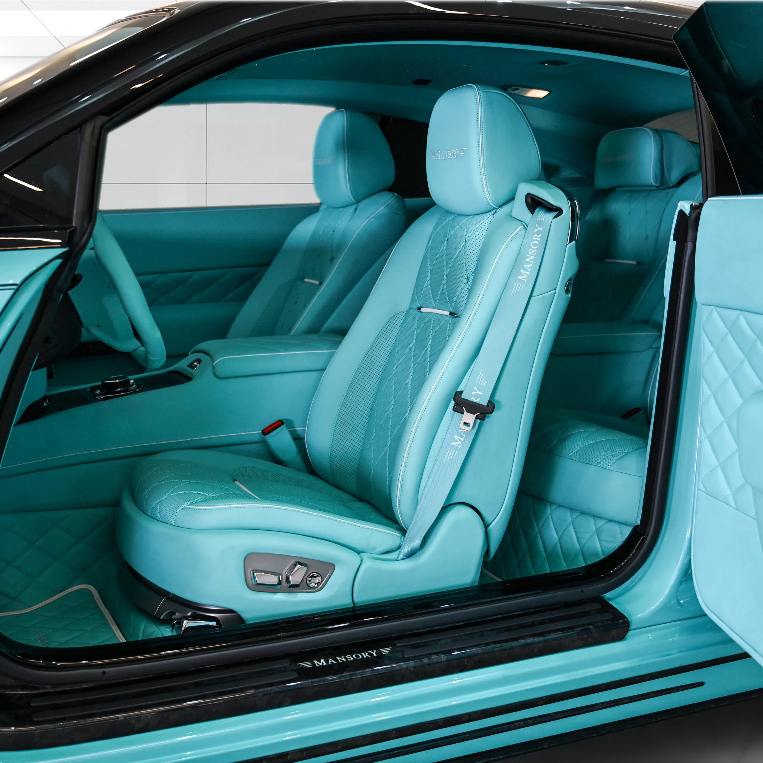 2021 Mansory Wraith Black Badge interior, seats