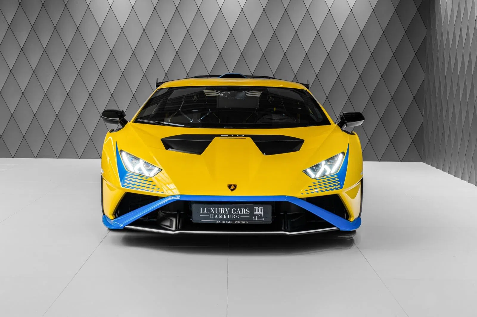 2023 Lamborghini Huracán STO