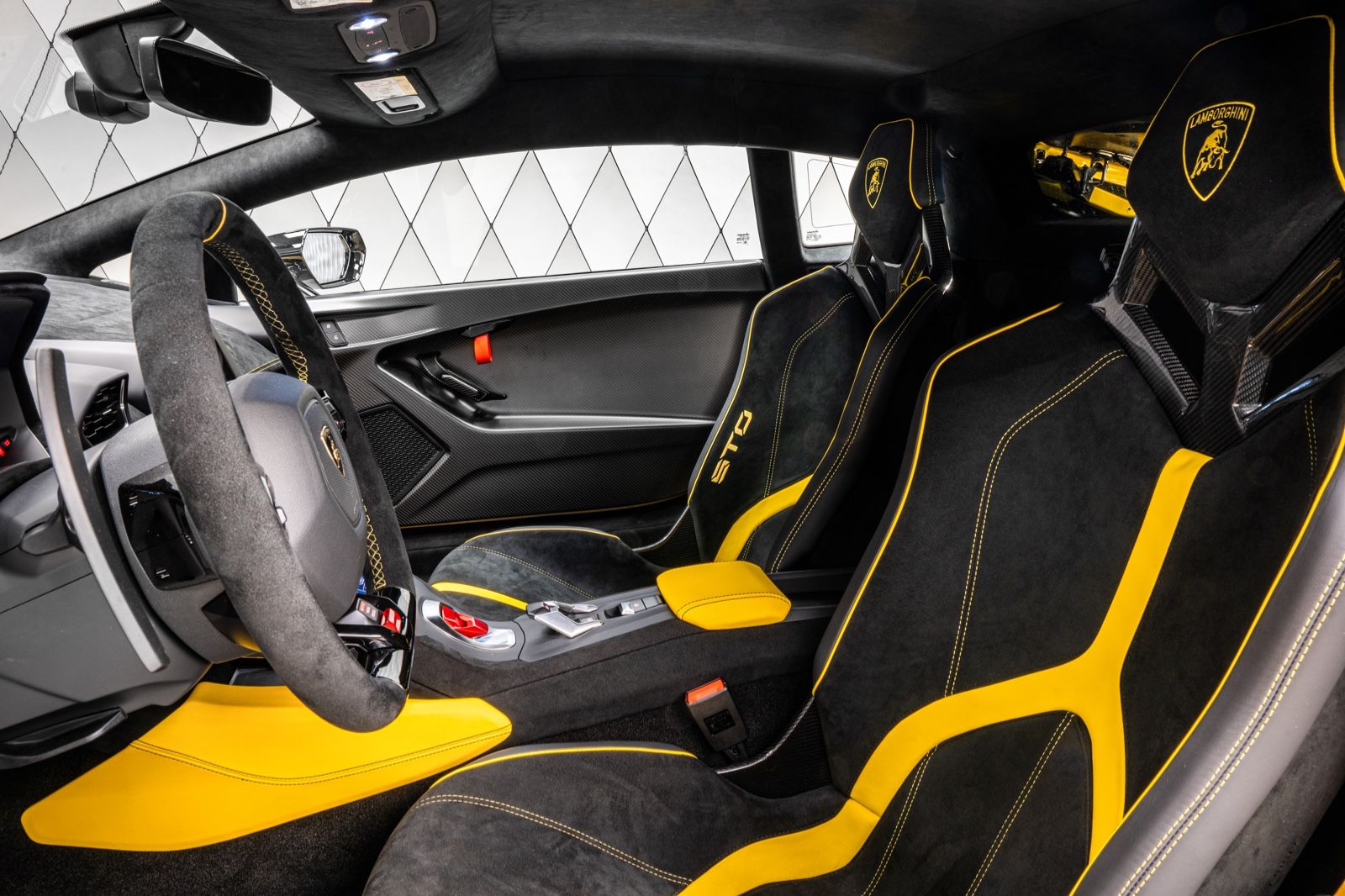 2023 Lamborghini Huracán STO, 16/19